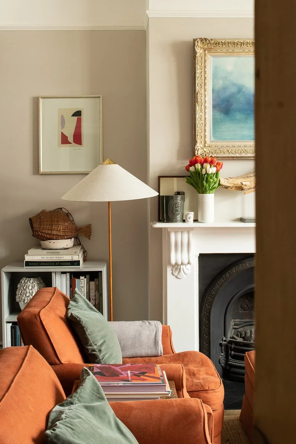 Nightingale_and_Reid_London_Federation_house_sitting_room.jpg.webp