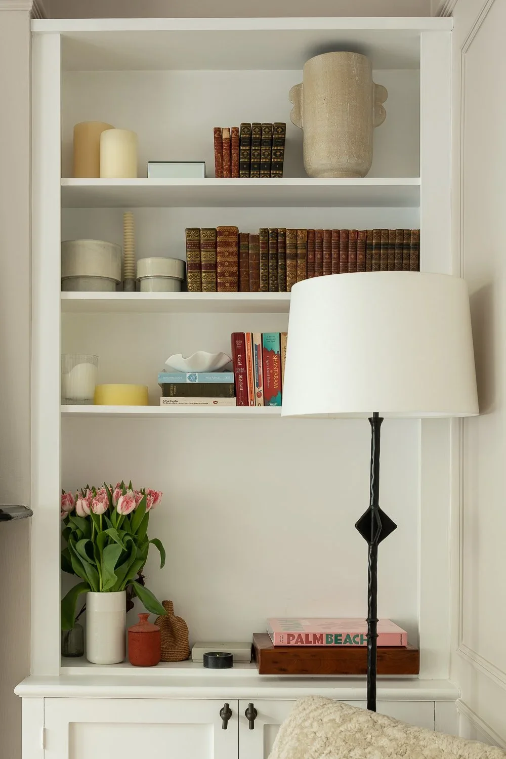 Nightingale_and_Reid_Battersea_Park_maisonette_shelves.jpg.webp