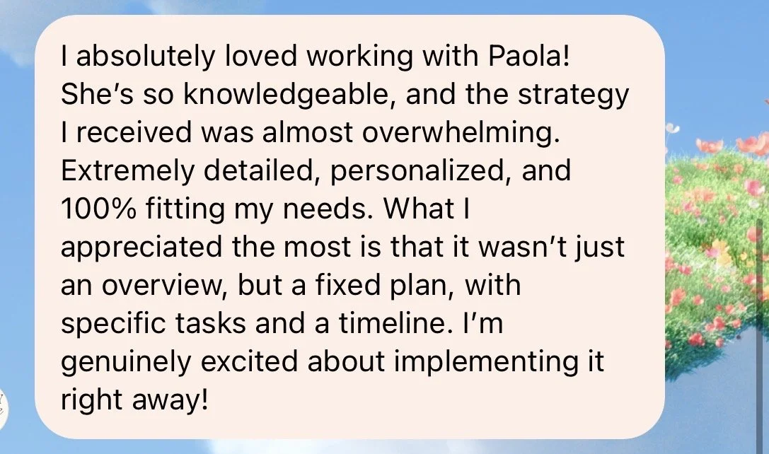 Screenshot of a text message expressing positive feedback about working with Paola, highlighting her knowledge, personalized approach, and detailed planning.
