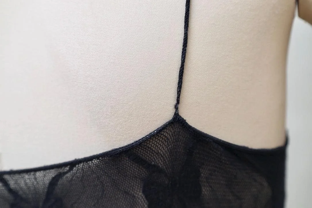 strap detail