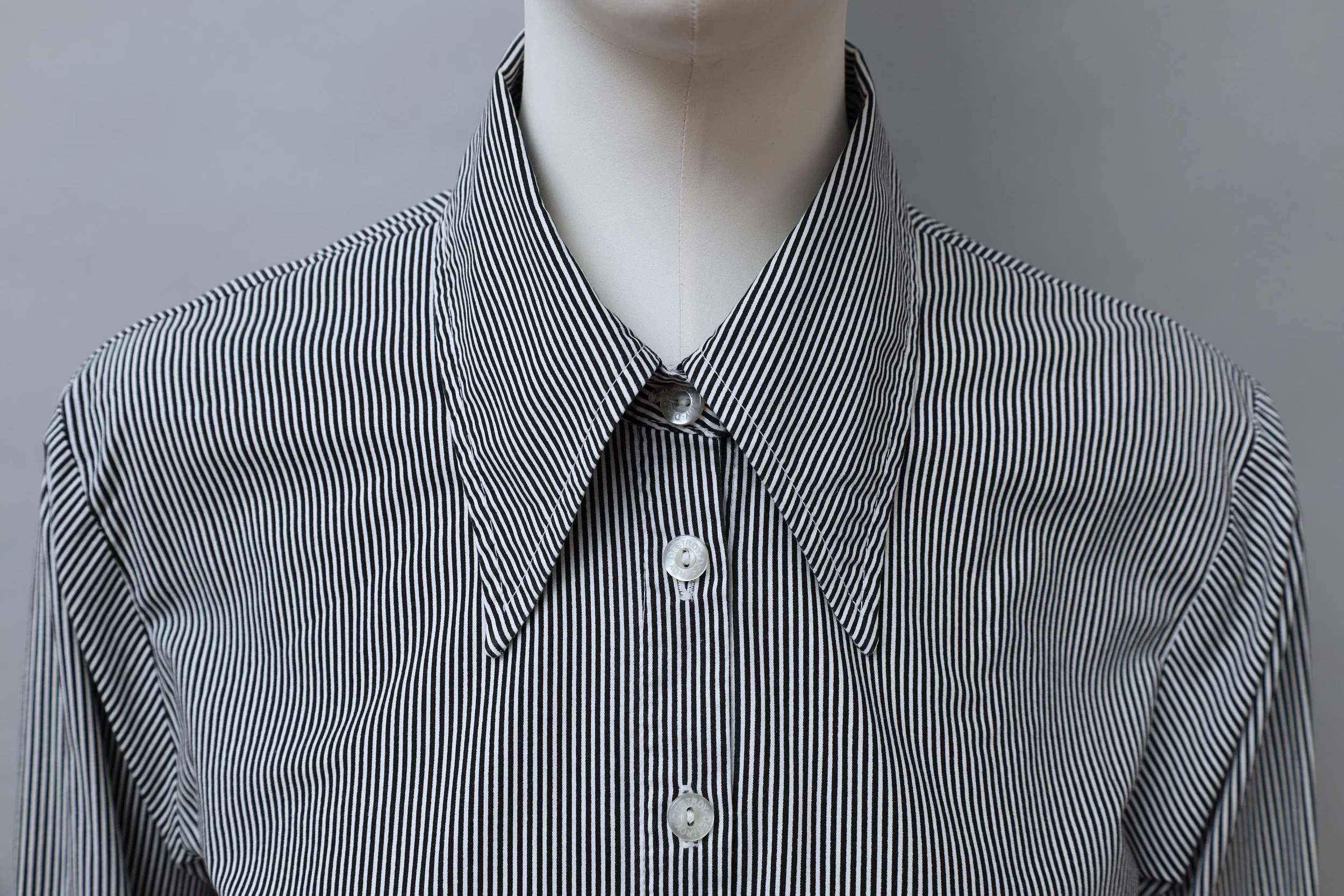 1990s DESTROY by John Richmond pointed collar