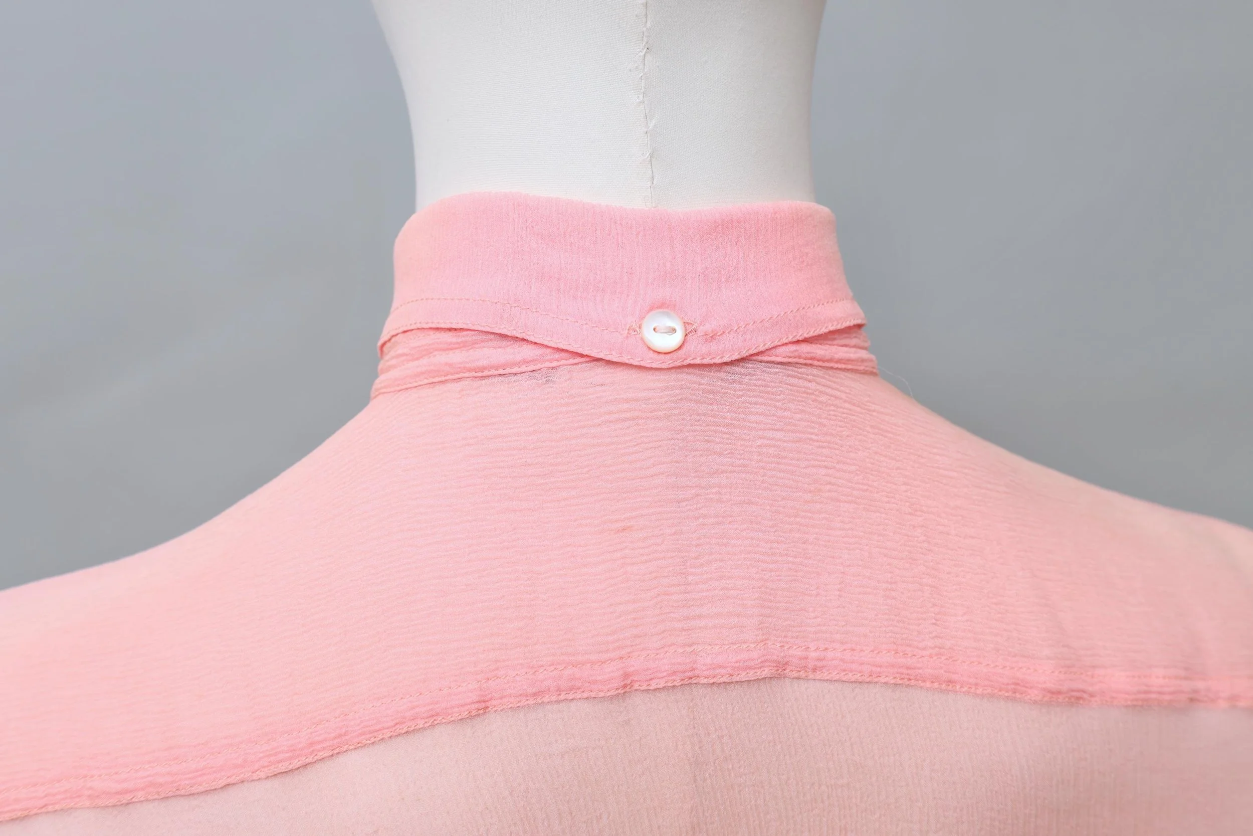 1980s Chantal Thomass salmon pink mousseline de soie collar