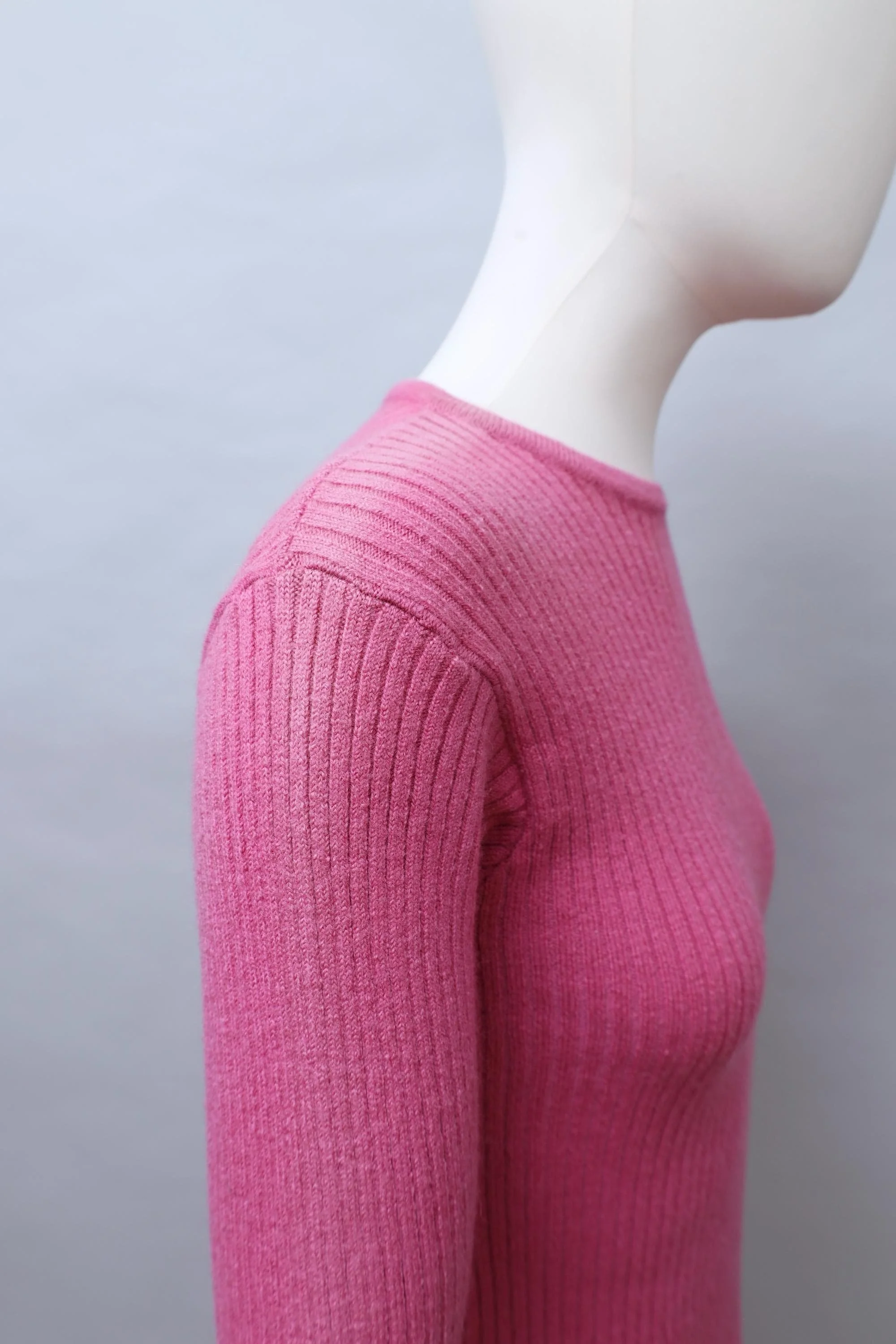 pink ribbed wool detail
