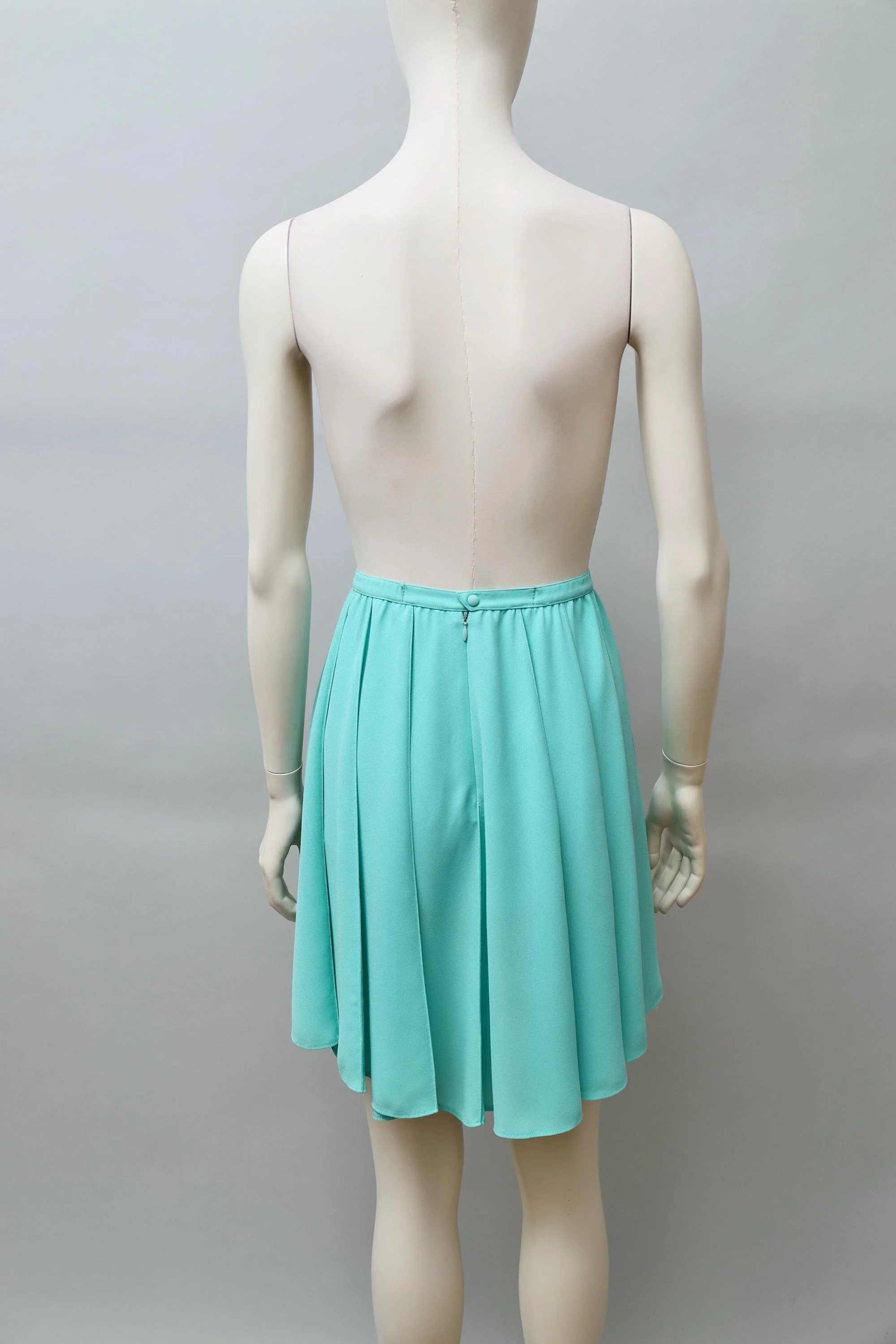 1990s Thierry Mugler aquamarine pleated crêpe skort