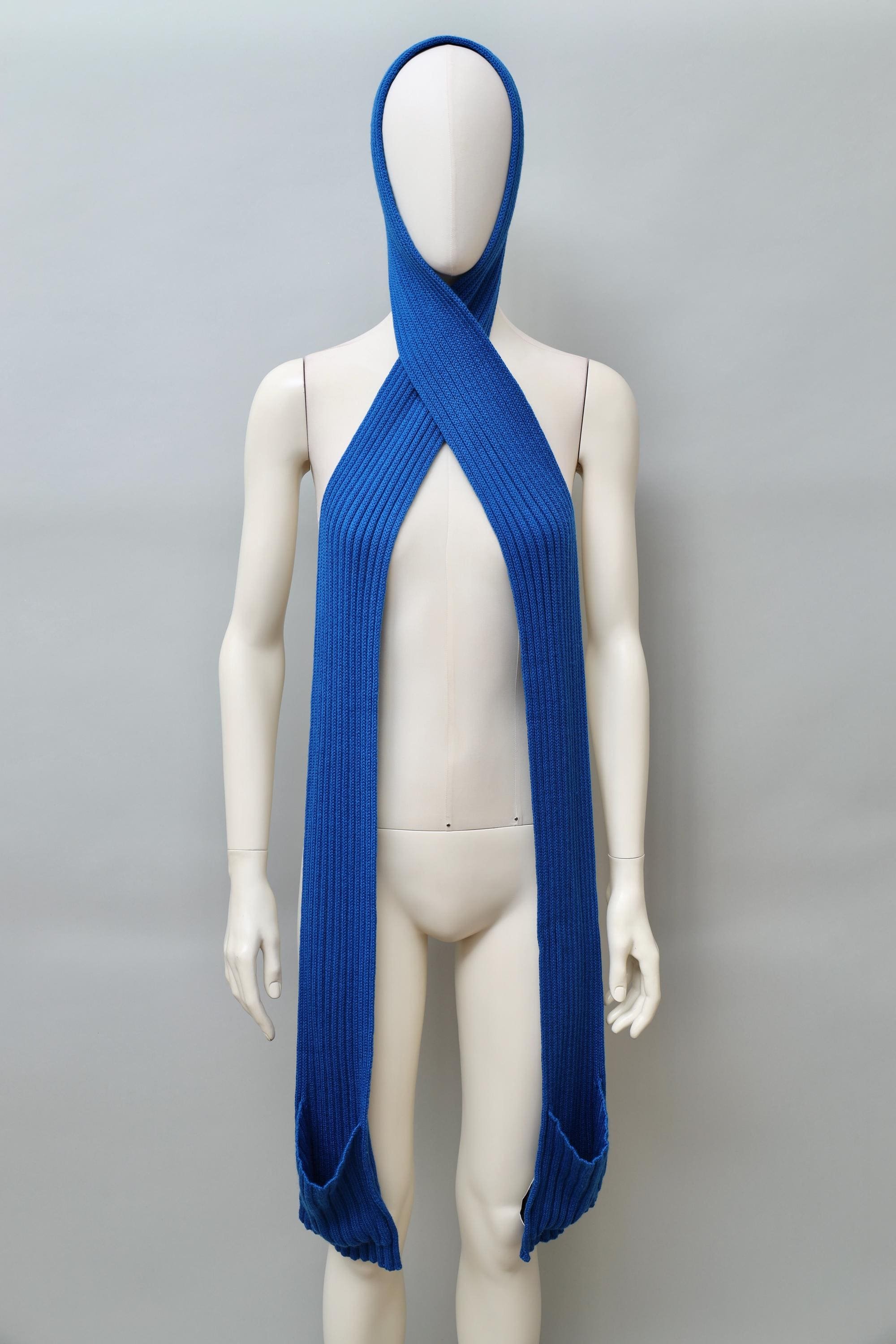 1980s Angelo Tarlazzi cobalt blue extra long wool knit scarf with pockets