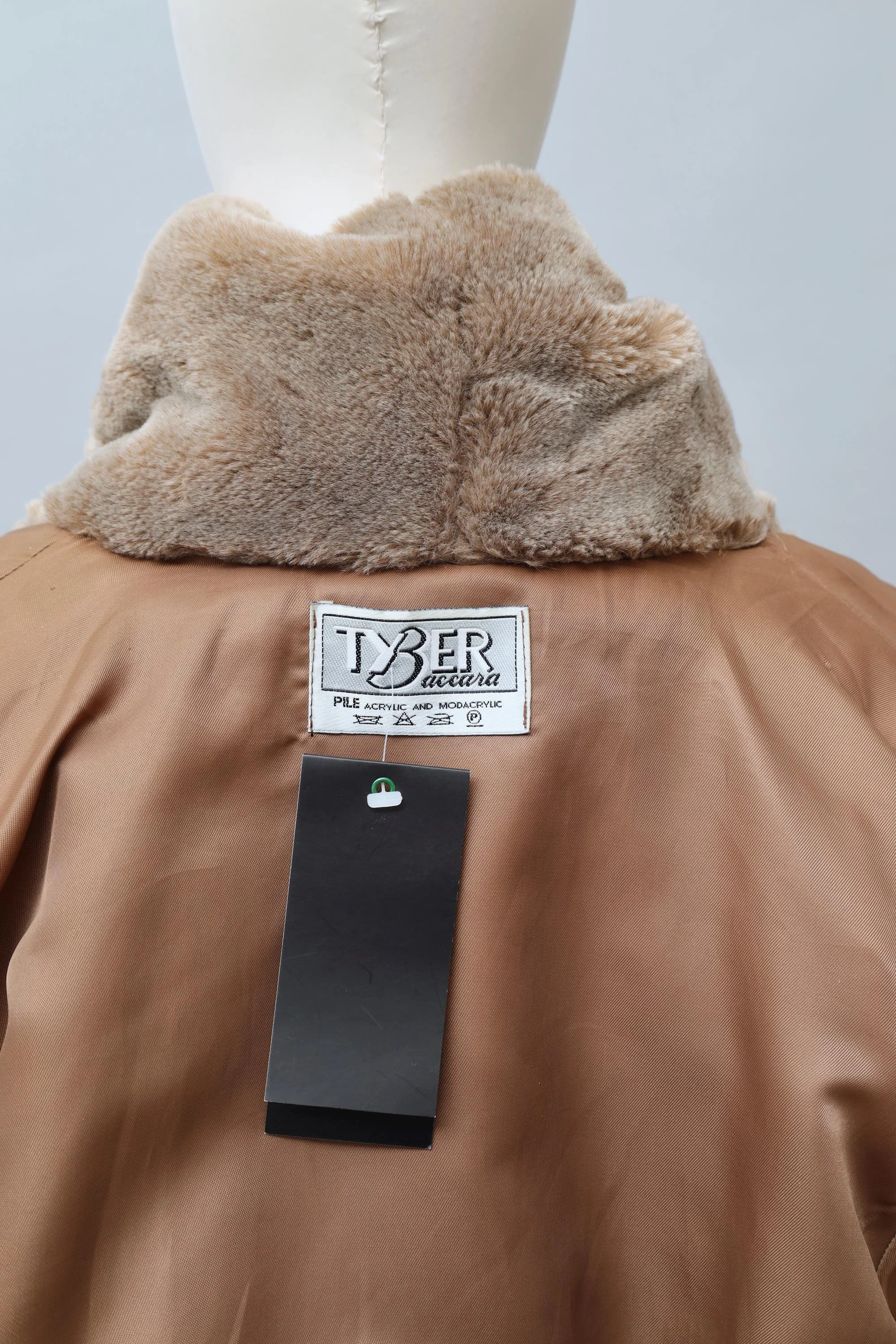 1990s Tyber Belgium label tag