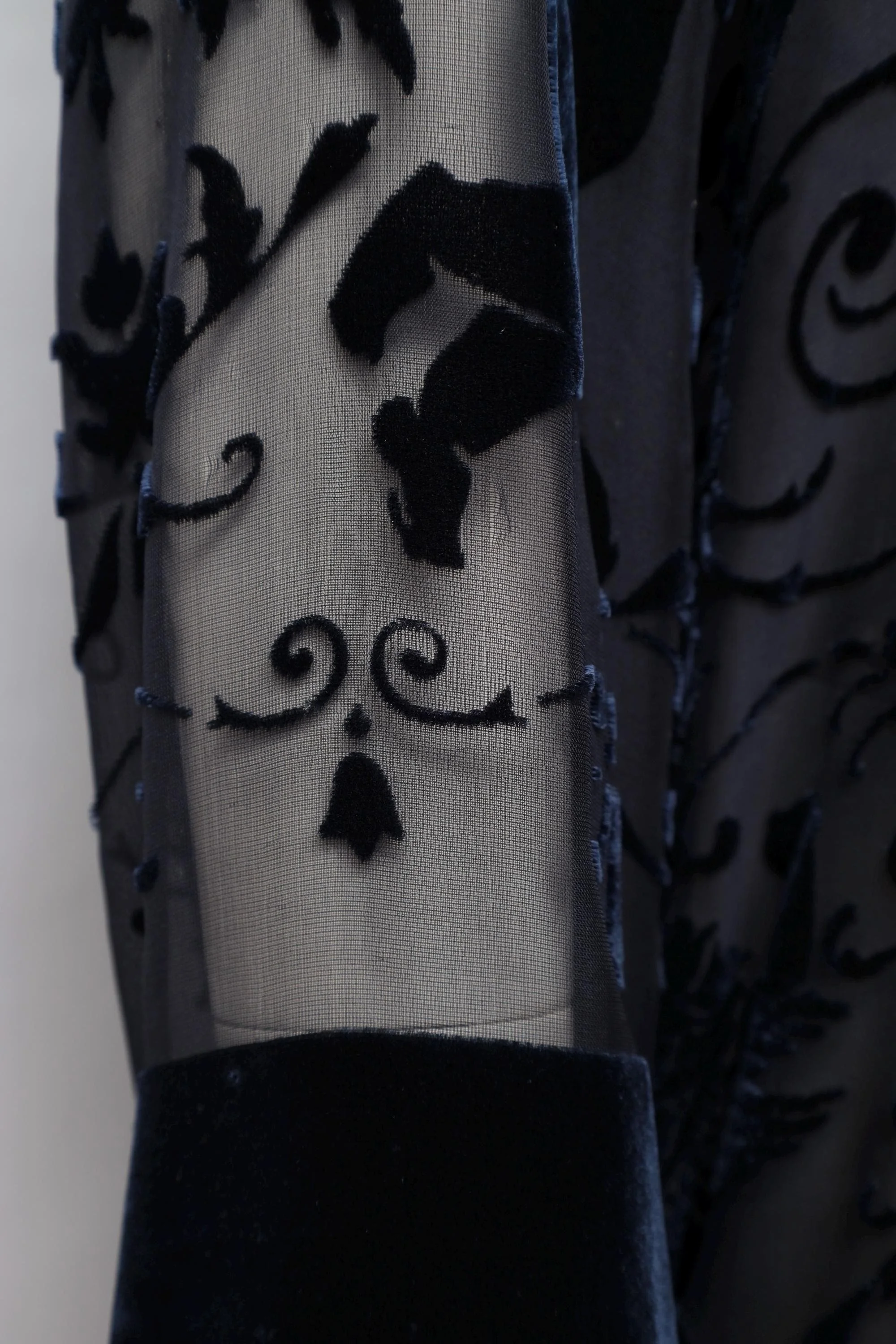 silk velvet devoré detail