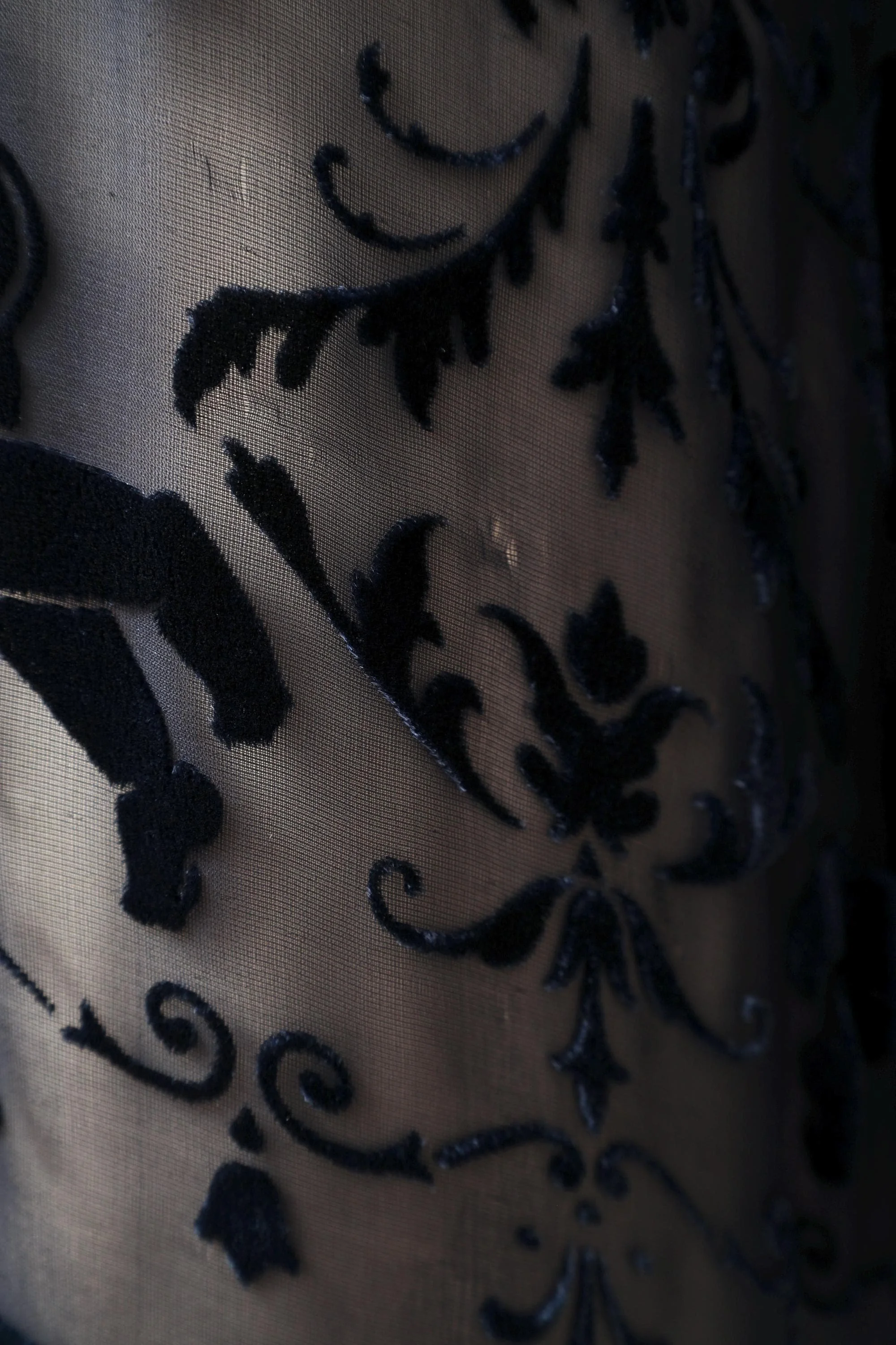 silk velvet devoré detail