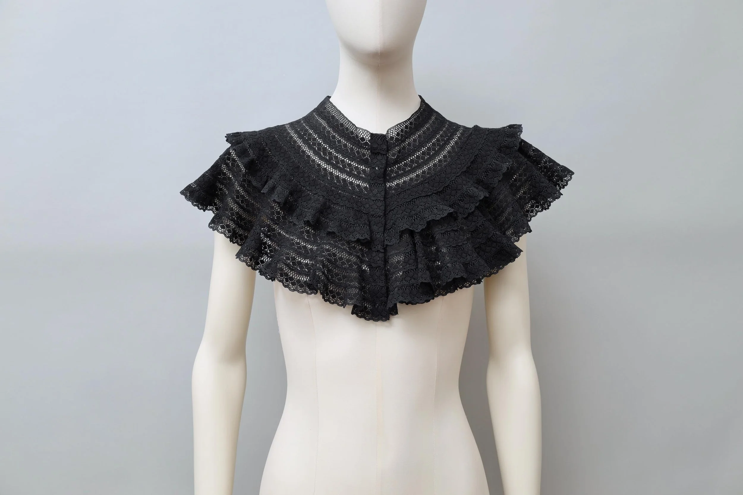 1980s Norma Kamali Victorian tiered black ruffle lace collar capelet