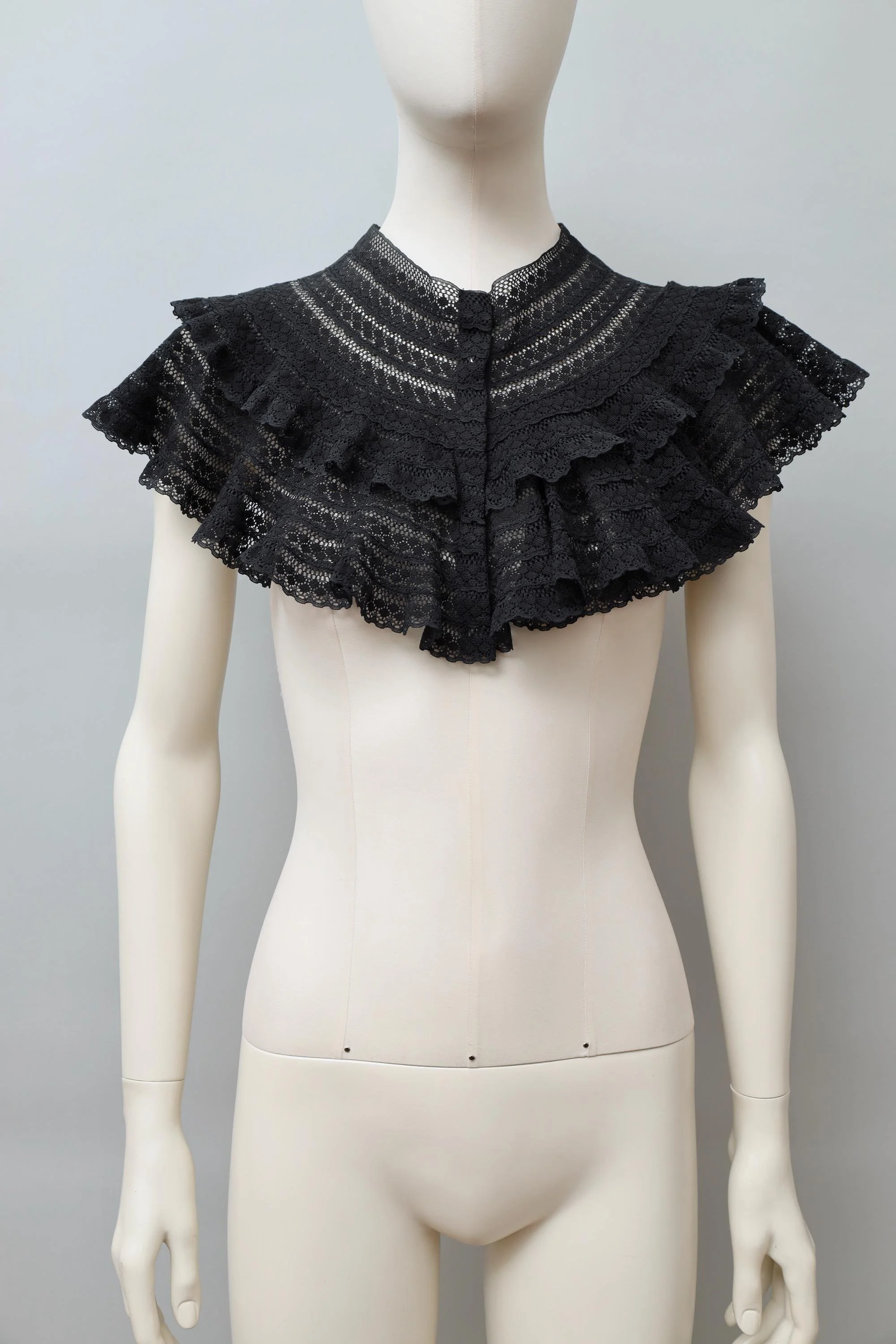 1980s Norma Kamali Victorian tiered black ruffle lace collar capelet