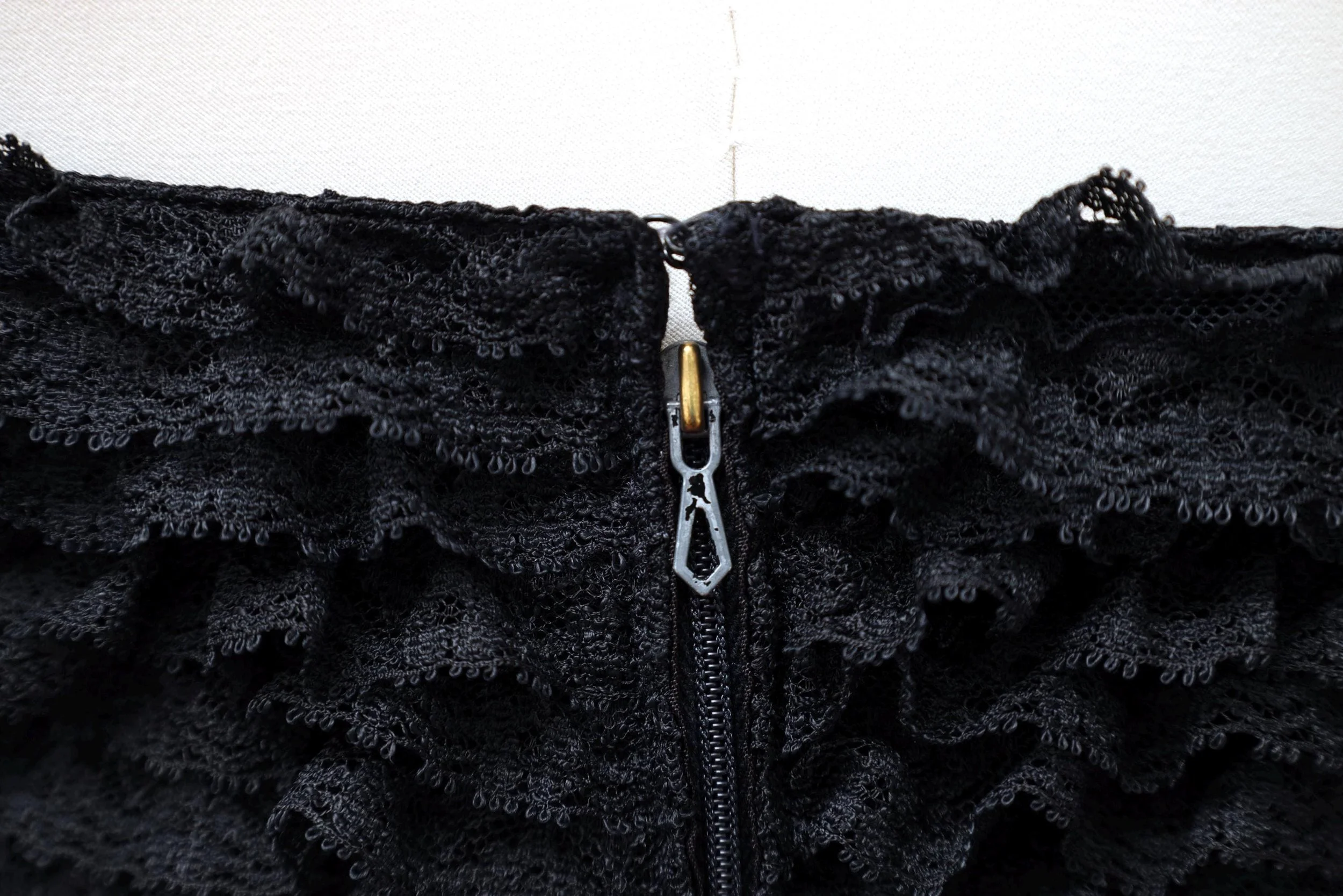 1960s Réal Paris by Arlette Nastat black frilly lace halterneck top