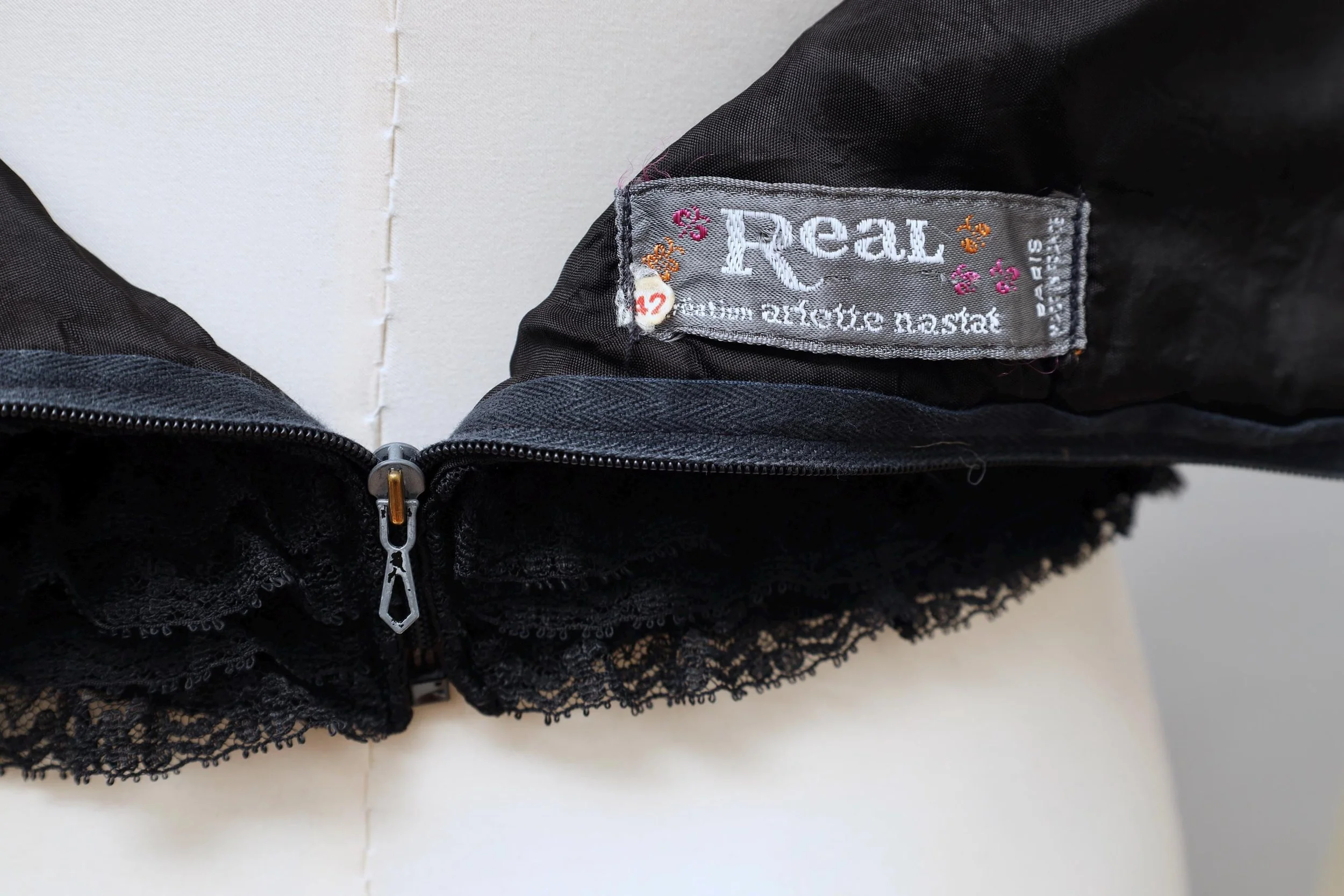 1960s Réal Paris by Arlette Nastat label tag