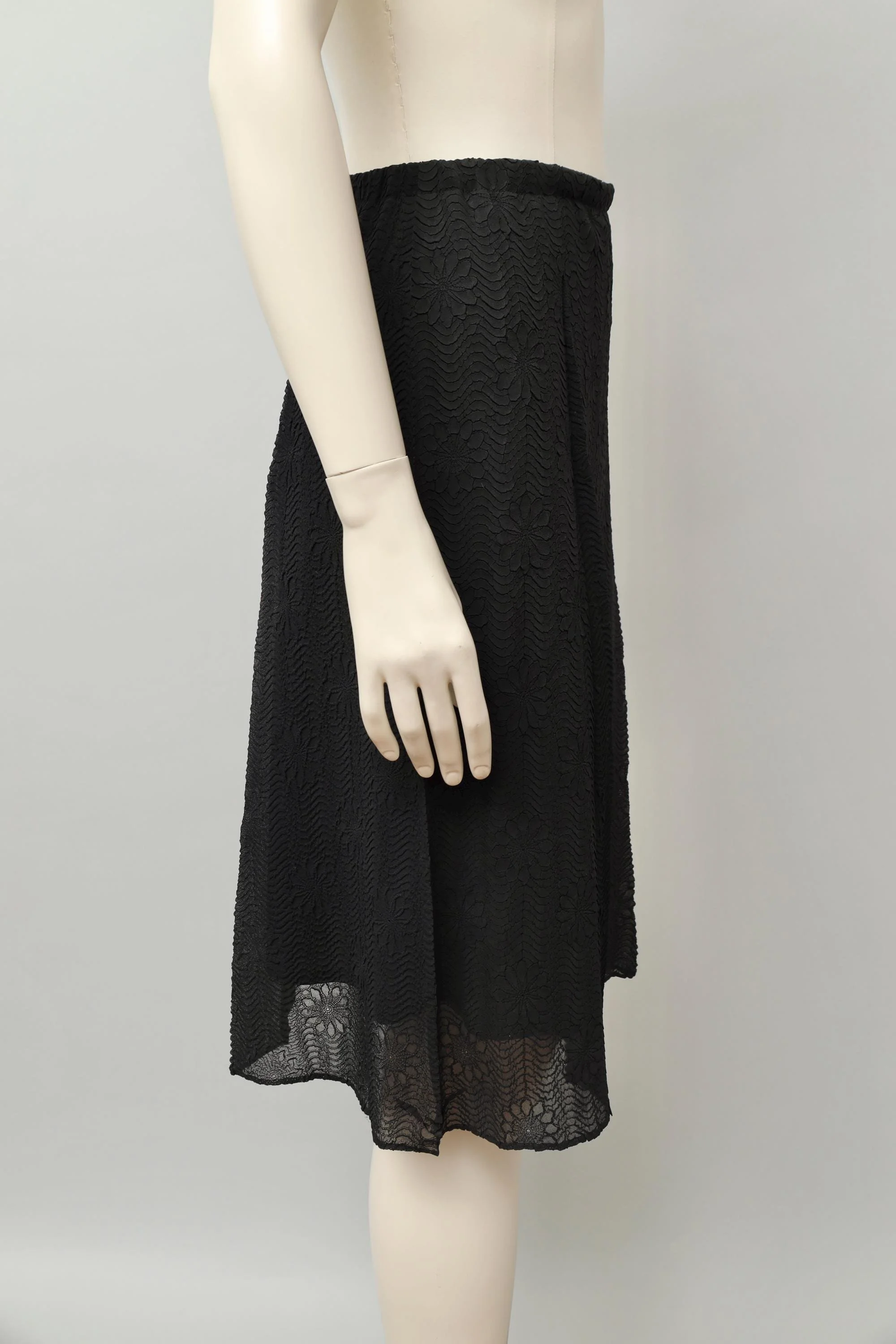 1990s Yoshiki Hishinuma black floral textured skirt