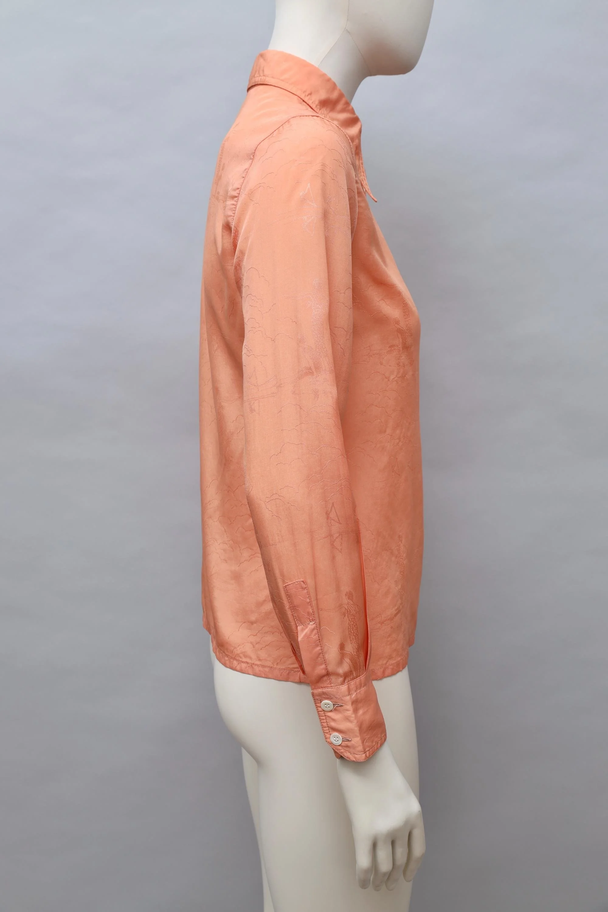 1970s Vintage apricot pointed collar brocade blouse