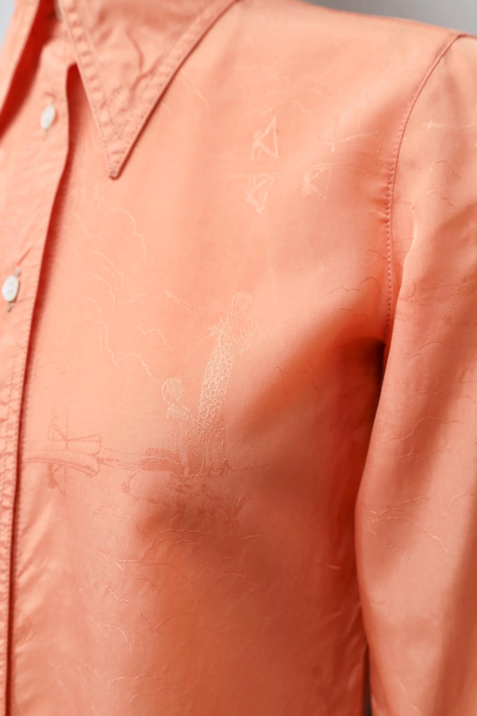 1970s Vintage apricot pointed collar brocade blouse