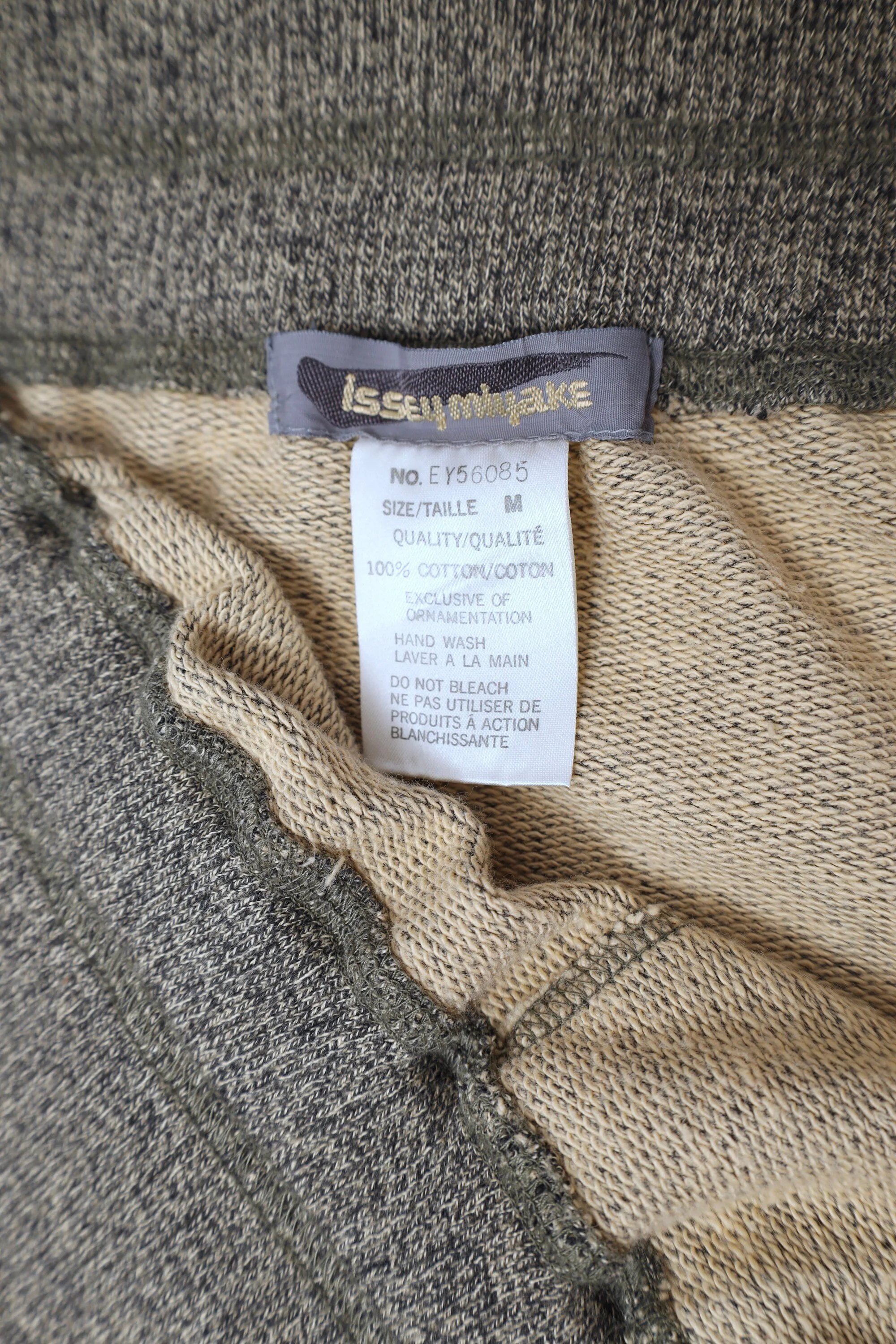 1980s Issey Miyake brush label tag