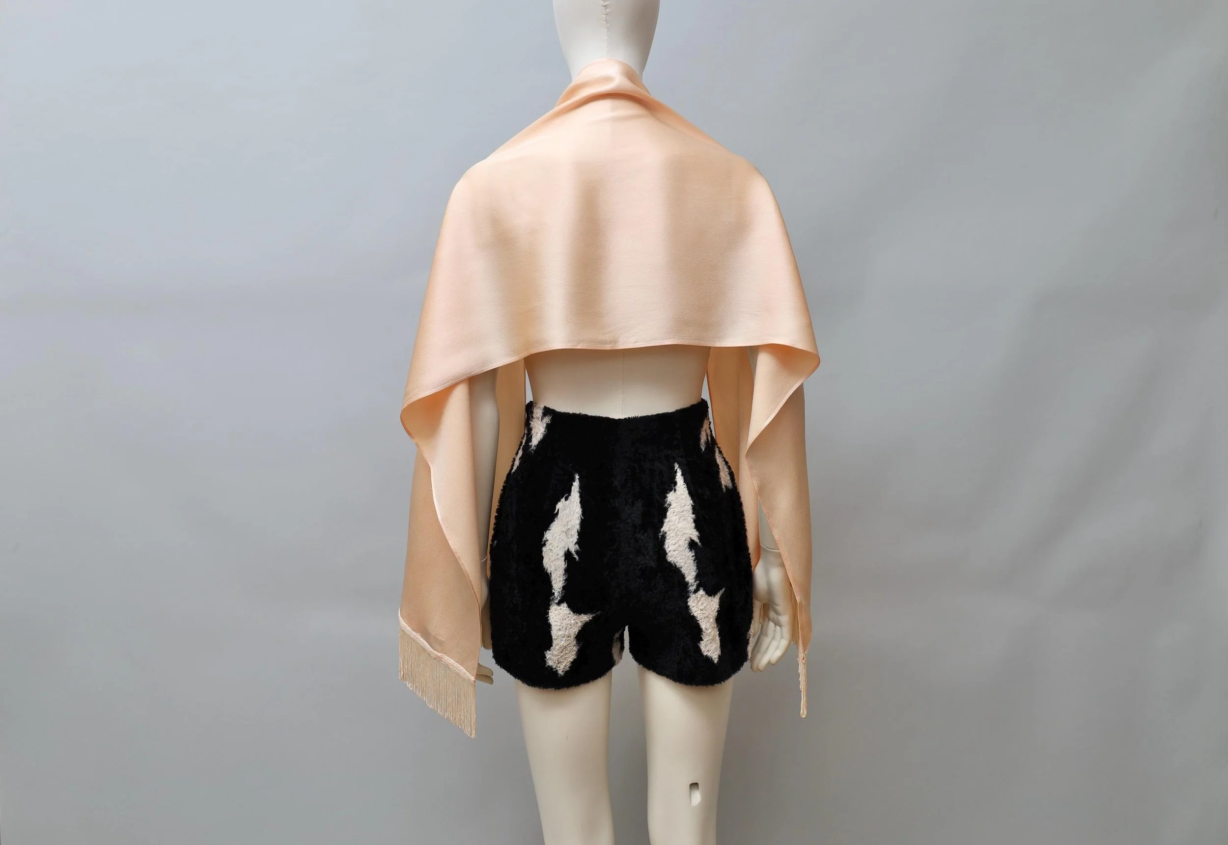 1990s Il Marchese Coccapani peach satin fringe shawl