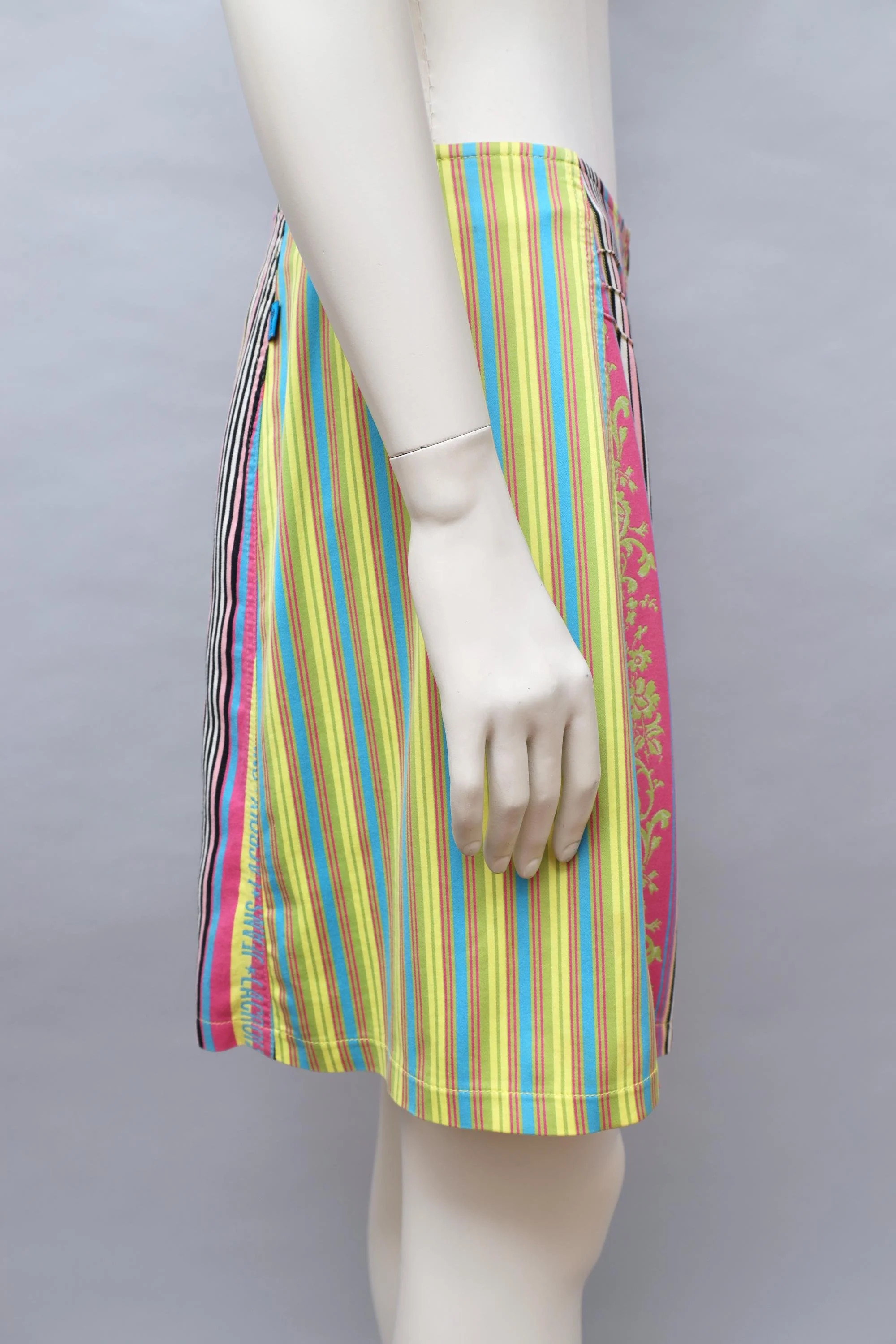 1990s Jeans de Christian Lacroix multicolour brocade striped skirt