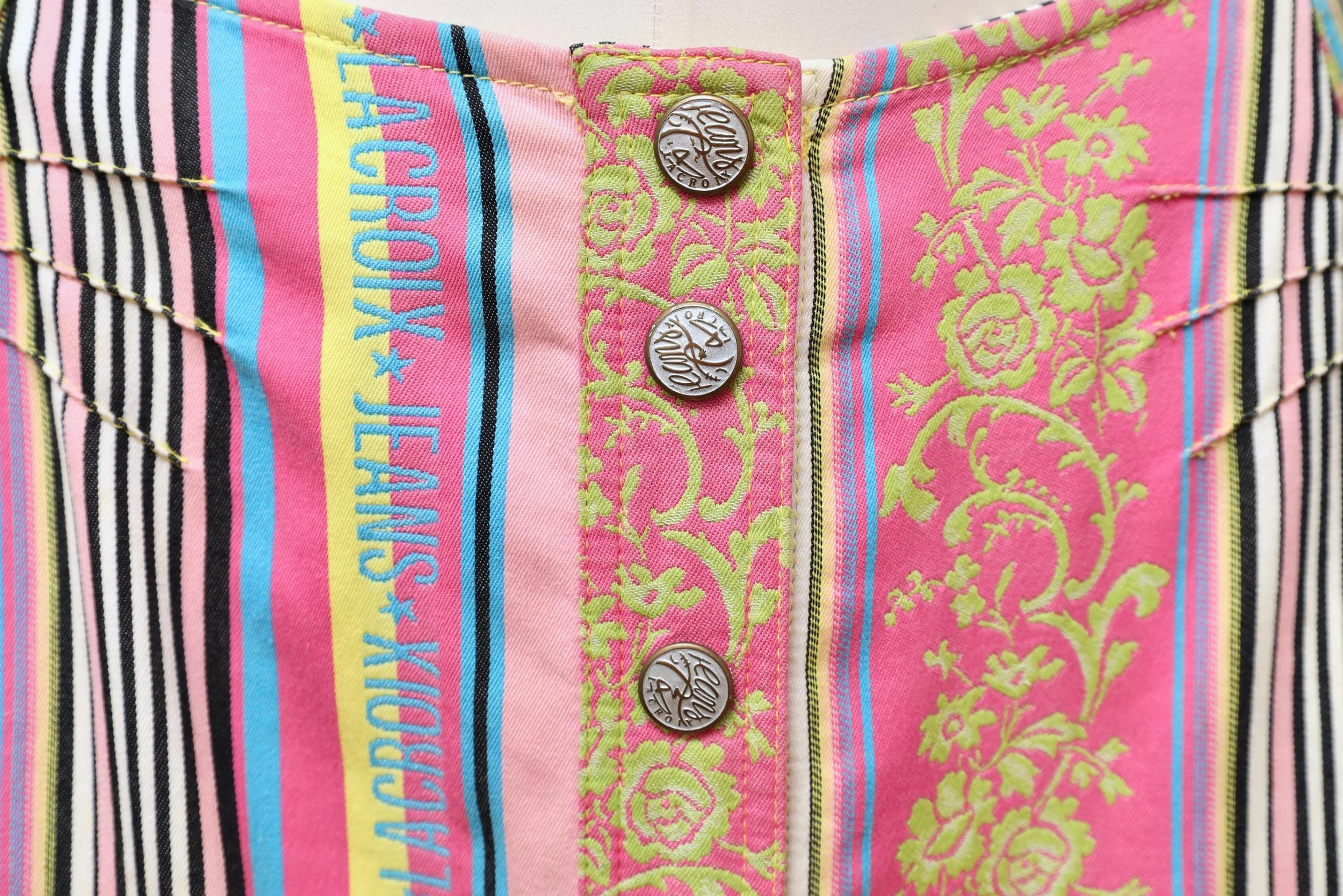 1990s Jeans de Christian Lacroix multicolour brocade striped skirt metal buttons