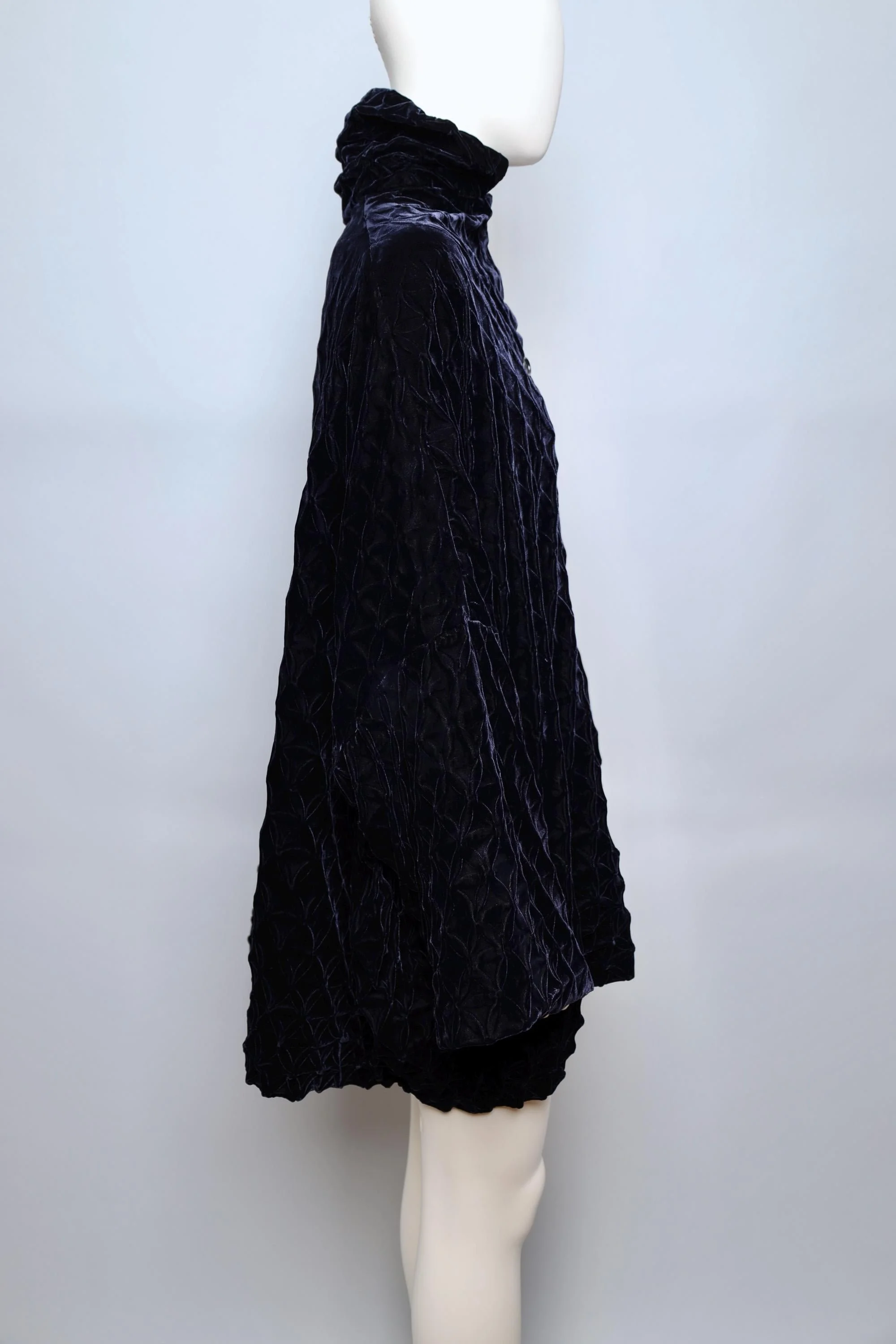 F/W 1991 Romeo Gigli midnight blue edelweiss smocking velvet coat