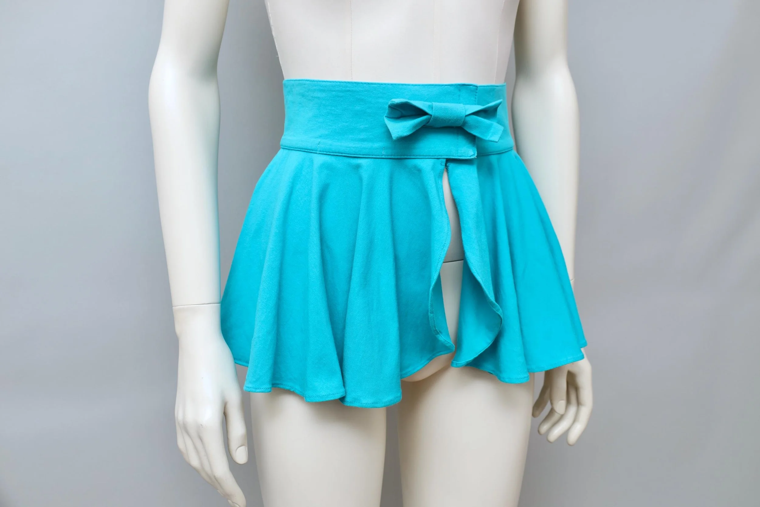 1990s Cristina Mazzonetto turquoise ruched belt skirt