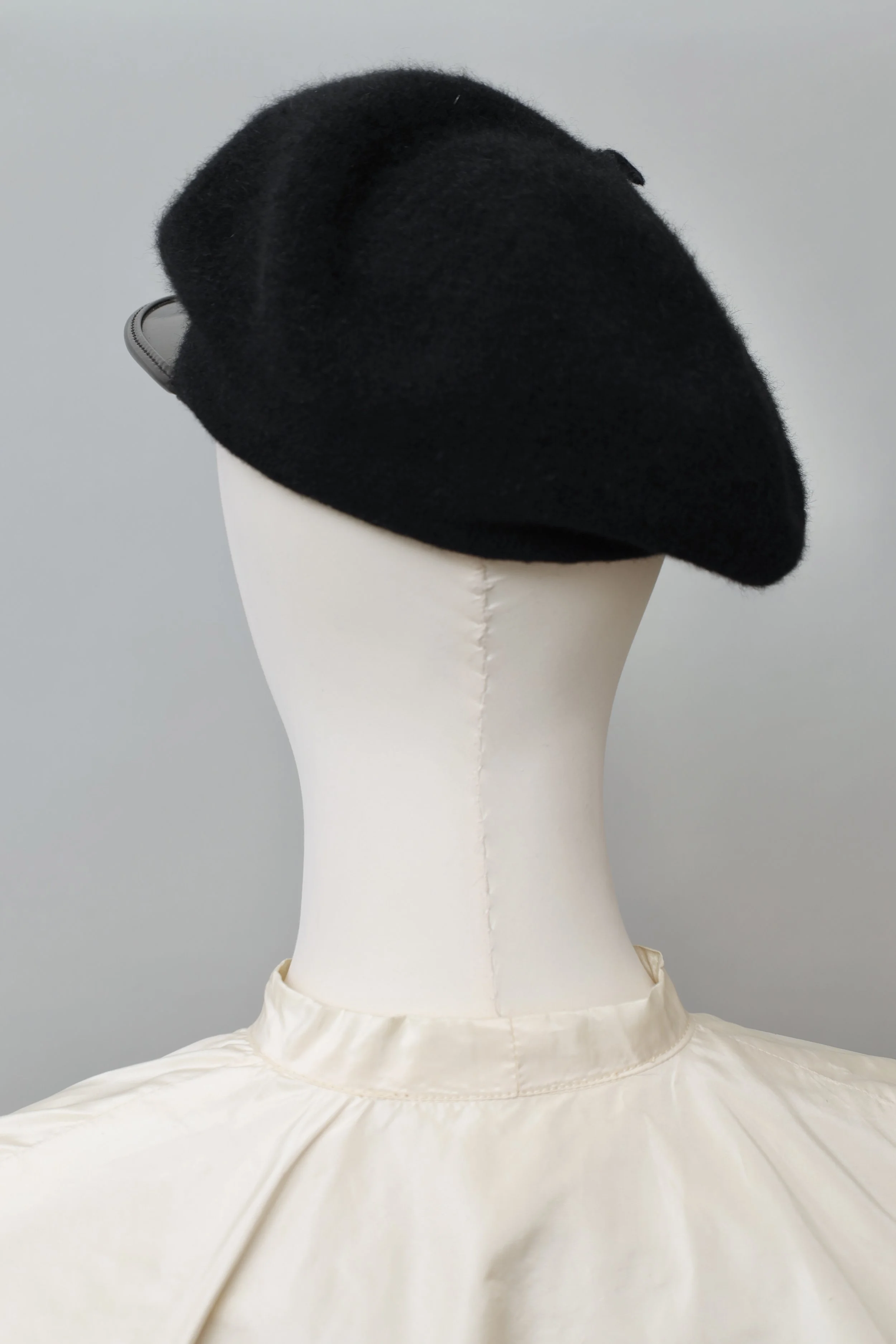 late 1970s Chantal Thomass black wool patent leather brimmed beret
