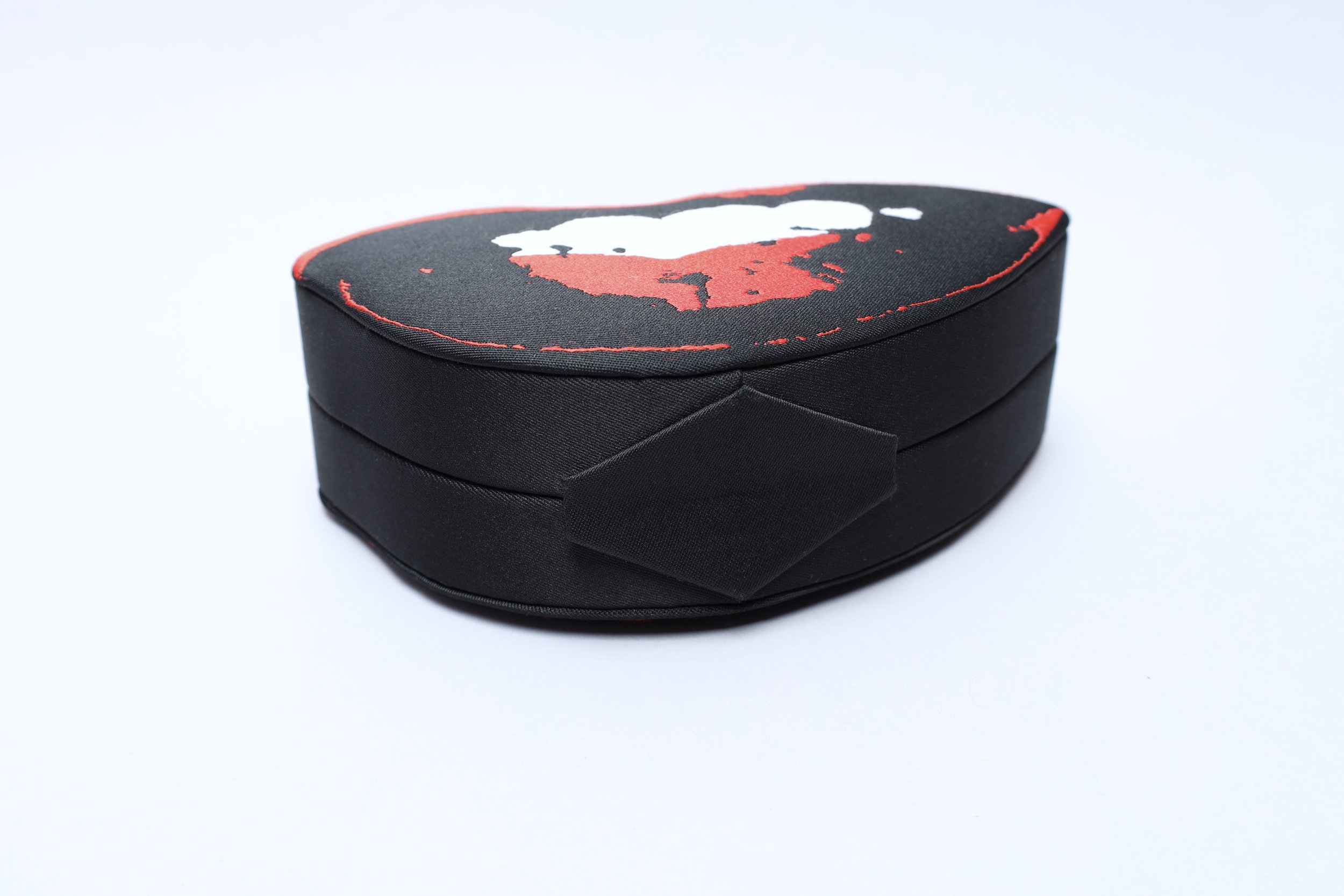 2004 Andy Warhol by Philip Treacy Marilyn Monroe satin lip clutch bag