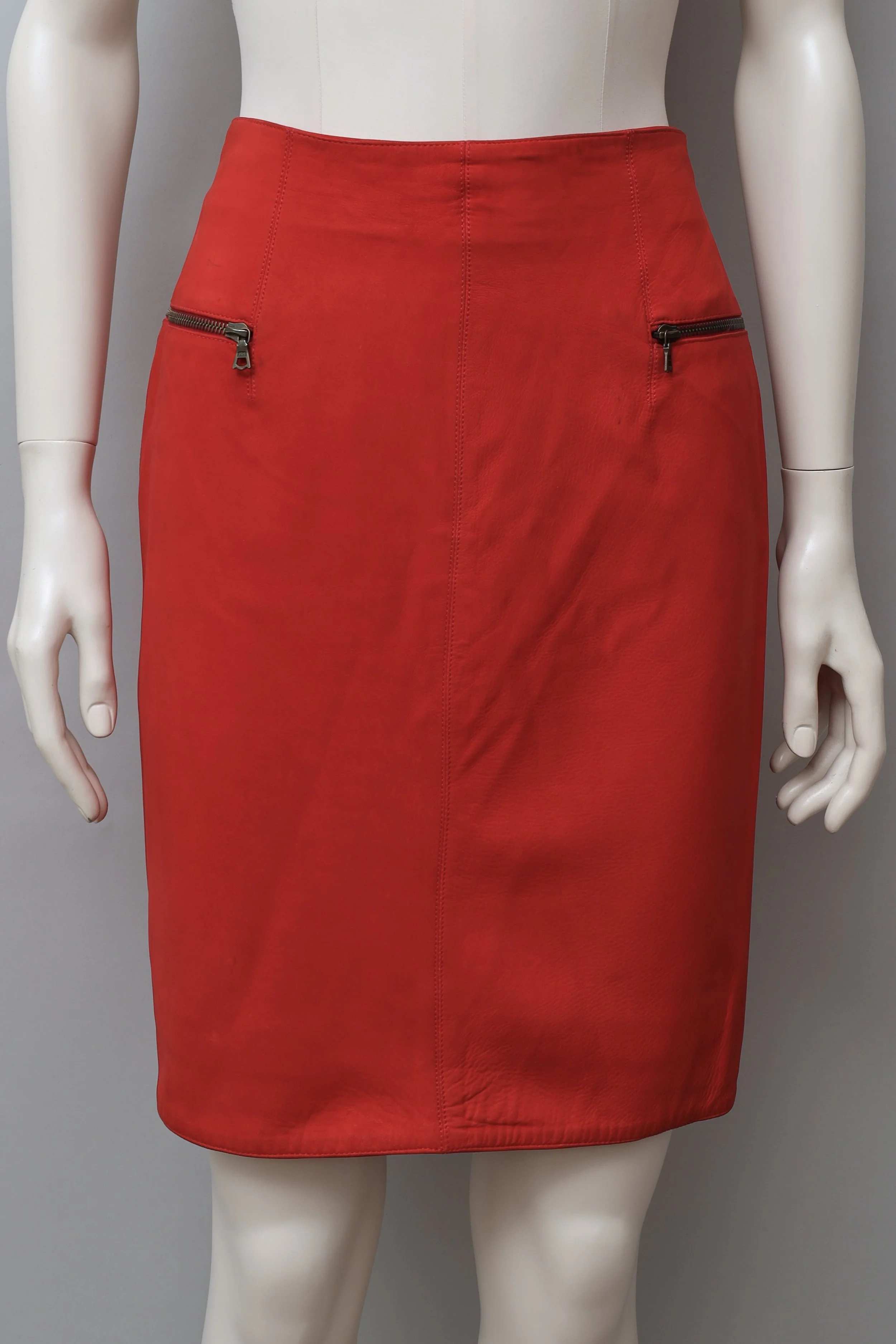1980s Claude Montana pour Idéal Cuir red nubuck leather skirt