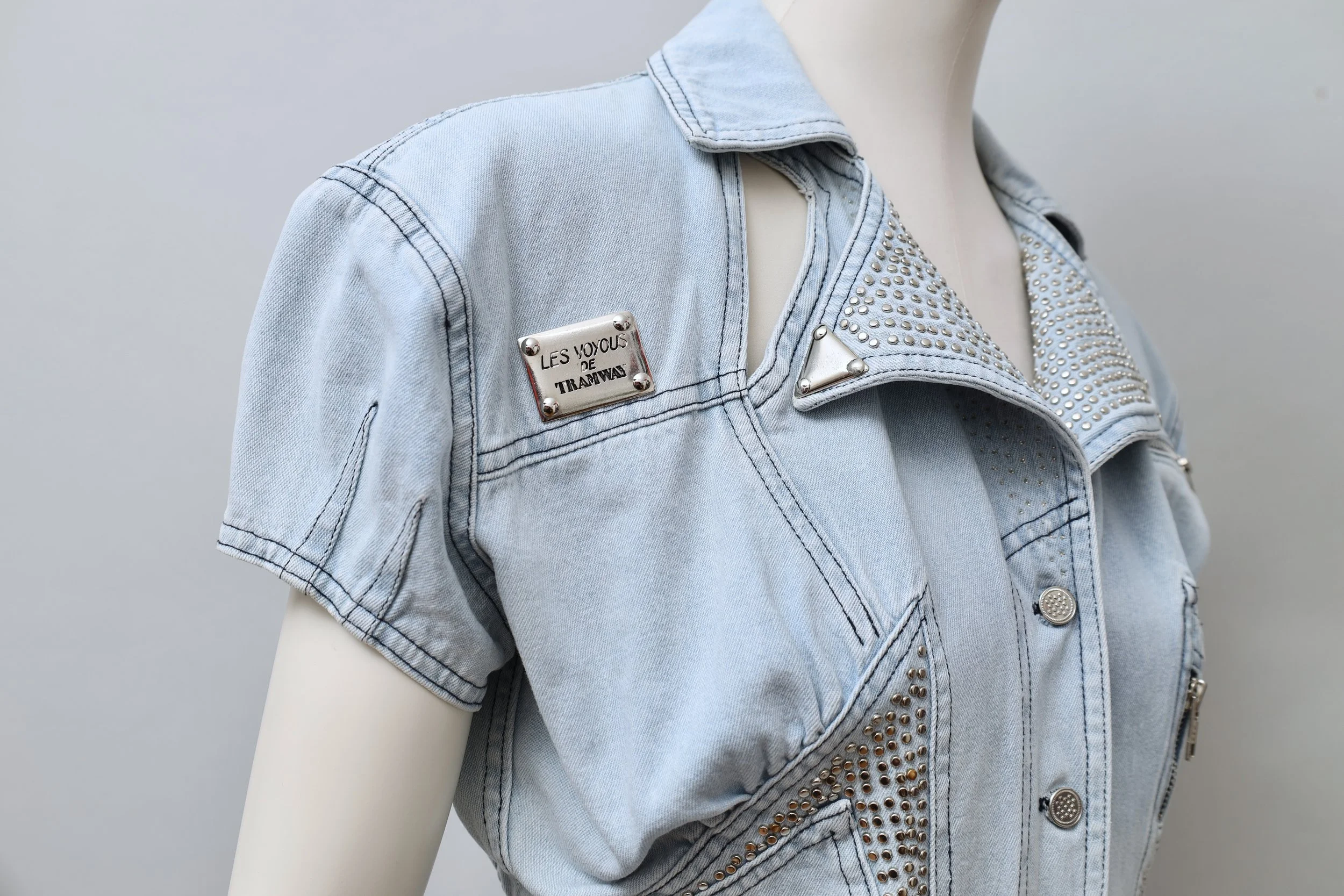 1980s Les Voyous de Tramway metal tag