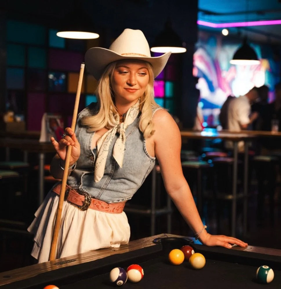 Drums on the latest tune from @laurabeckwithmusic - Pipe Down out now! Go and give it a listen! This was fun. 
&bull;
&bull;
Written by @laurabeckwithmusic and @angusparkinmusic 
Production and mix by @angusparkinmusic 
&bull;
&bull;
Looking for drum