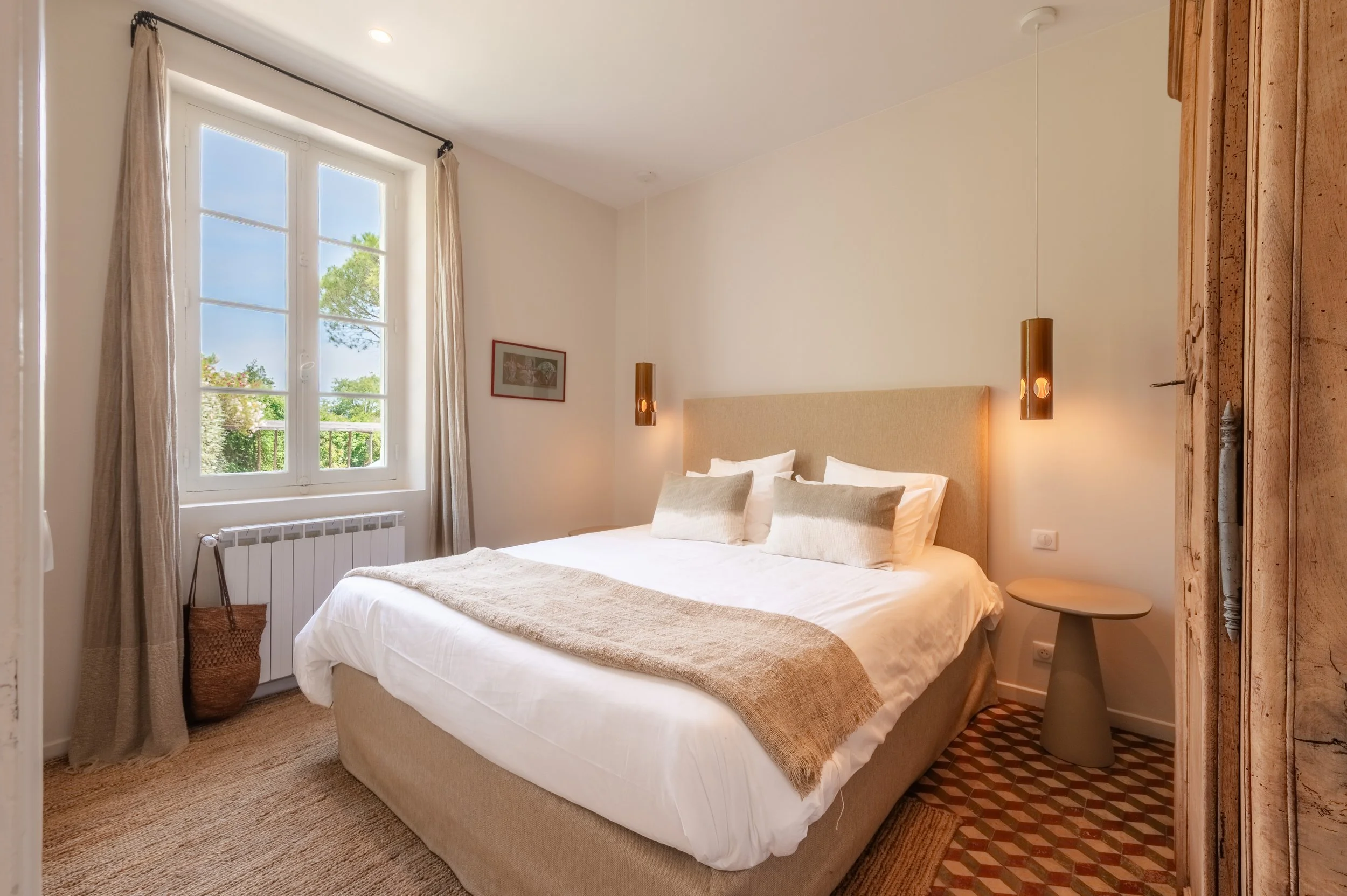Une chambre confortable avec lit king size (180 x 200 cm)