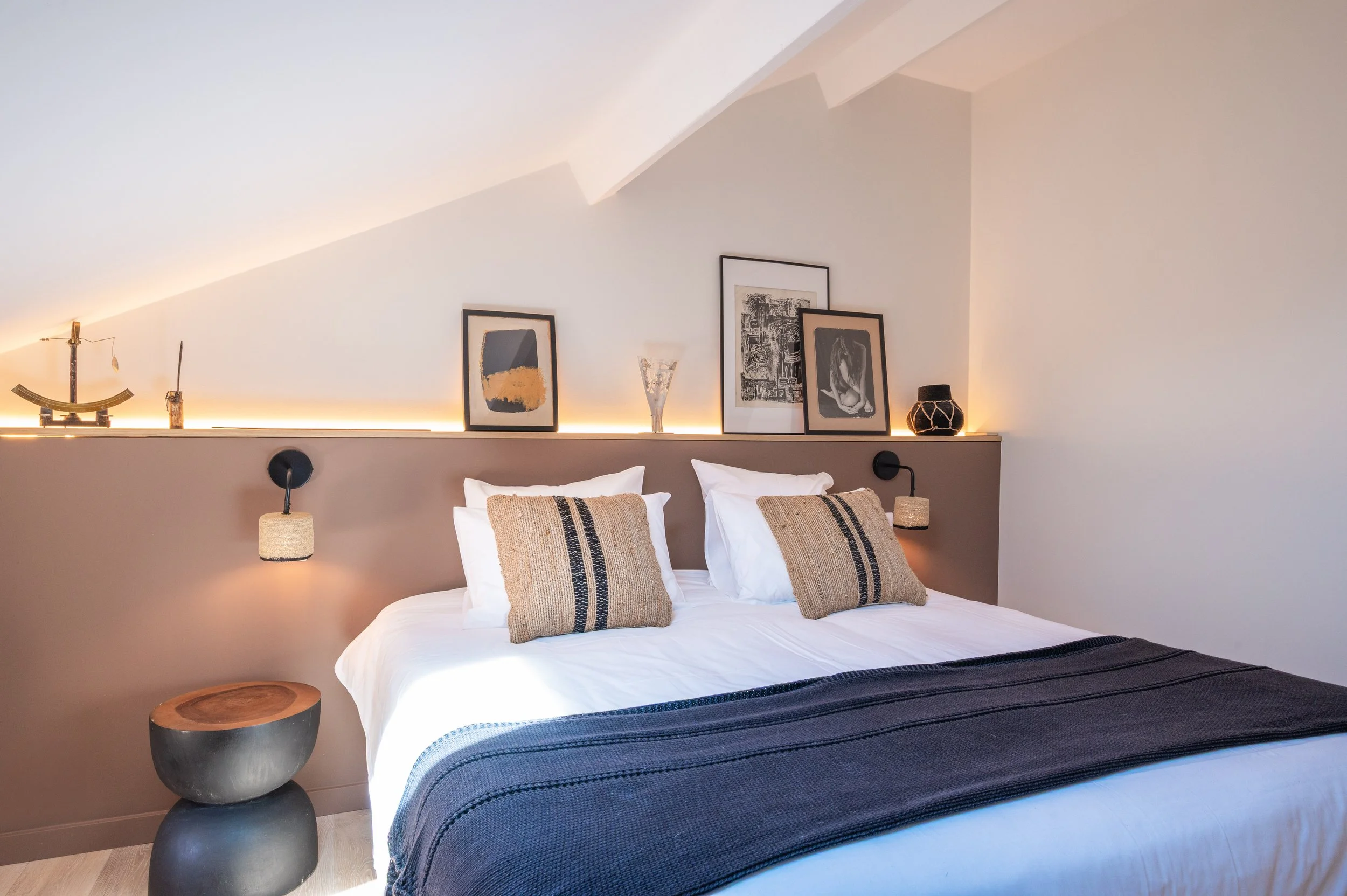 chambre-M-lit-mas-pamparigouste-saint-remy-de-provence.jpg