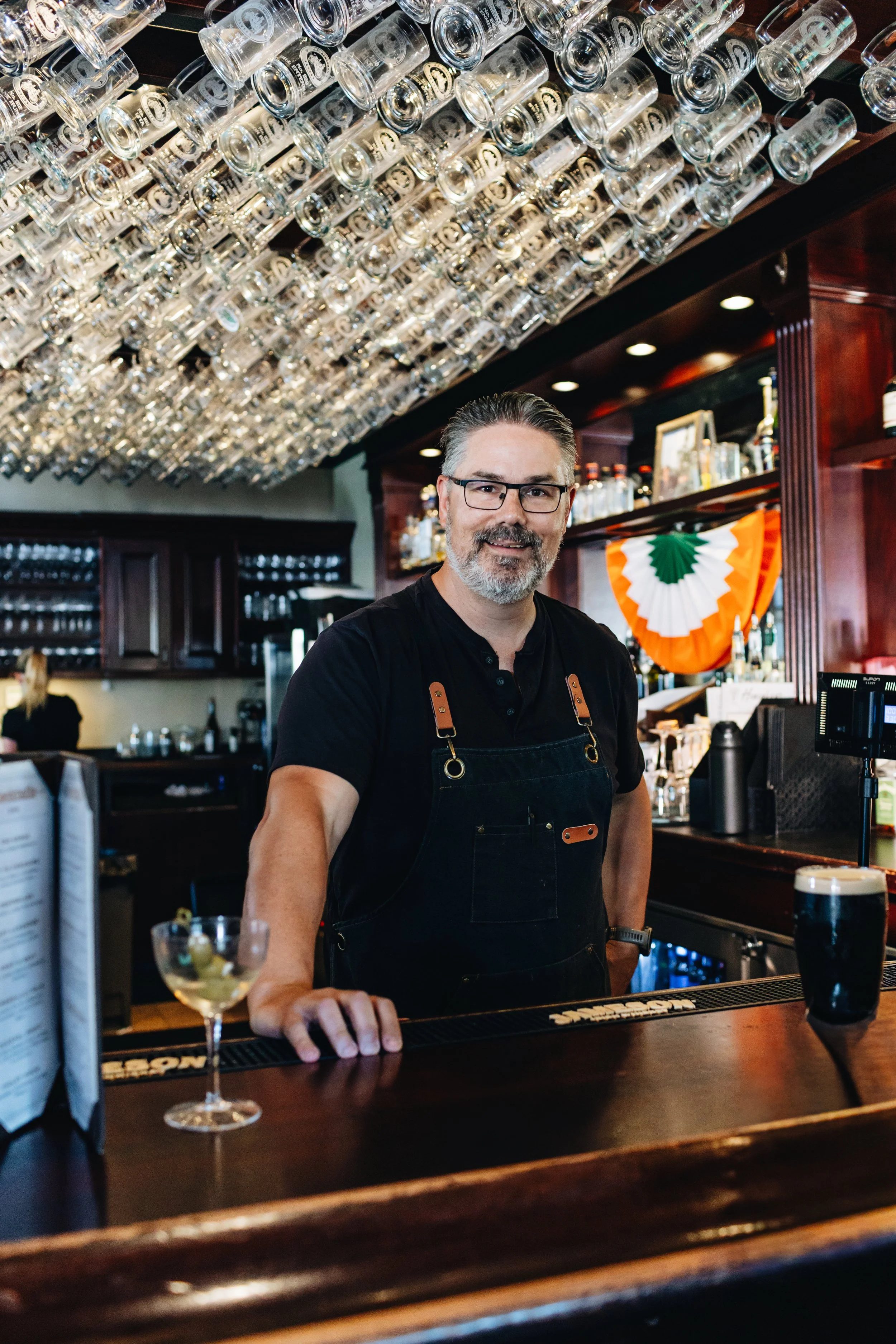 Heneghans-Bar-27.jpg