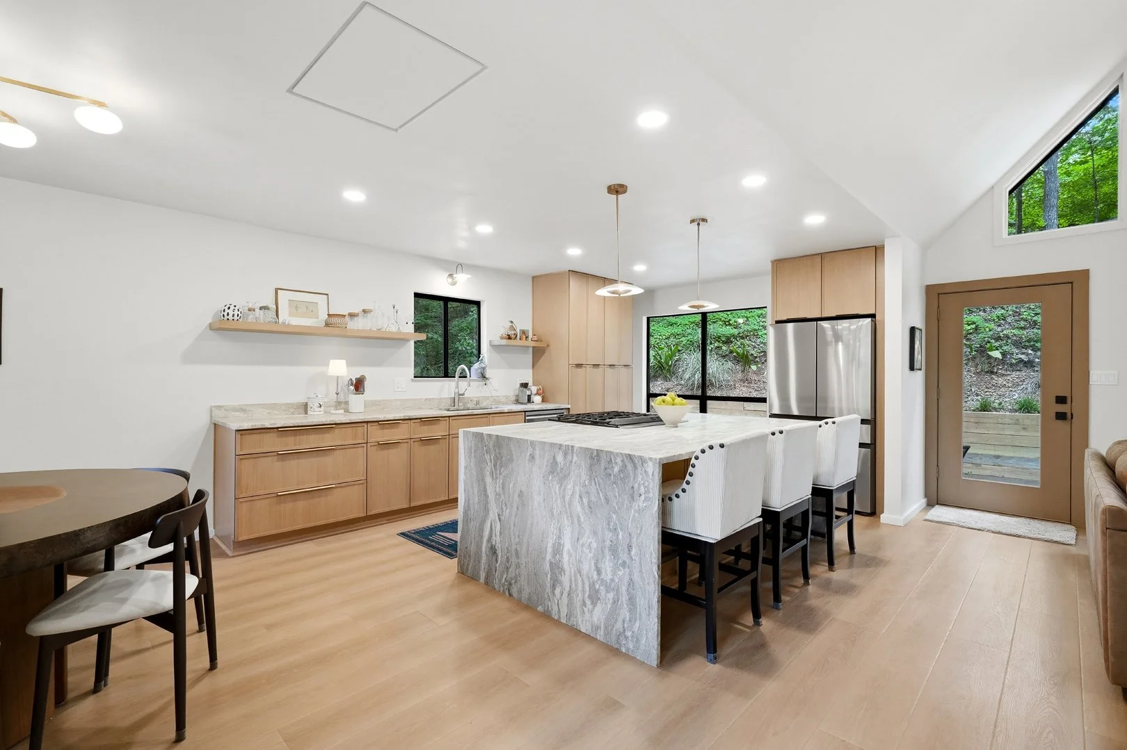 10-013 - 475 Ramsdale Drive Roswell GA.jpg