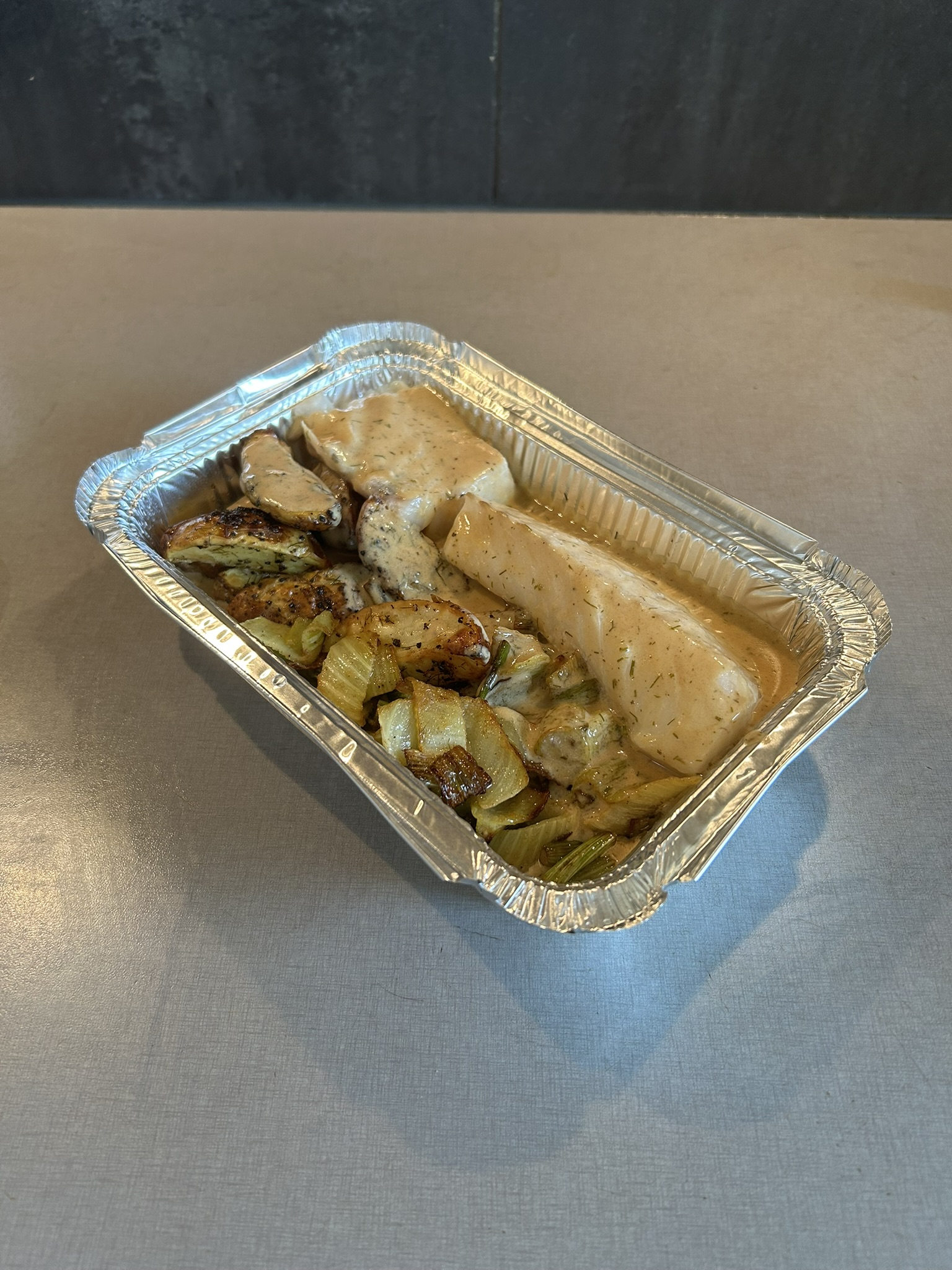 Torskrygg med fänkål och vitvinssås