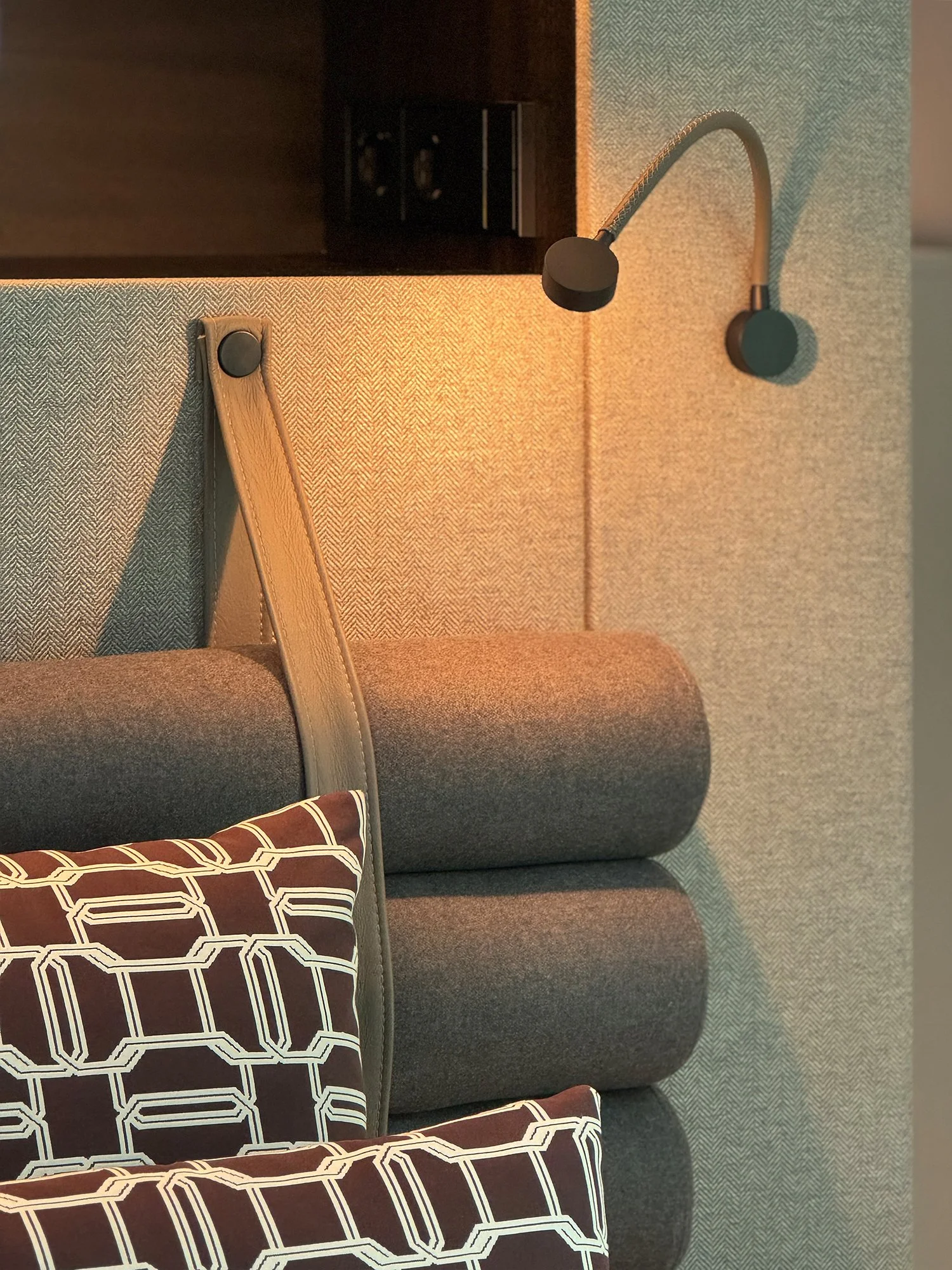 Bett Detail.jpg