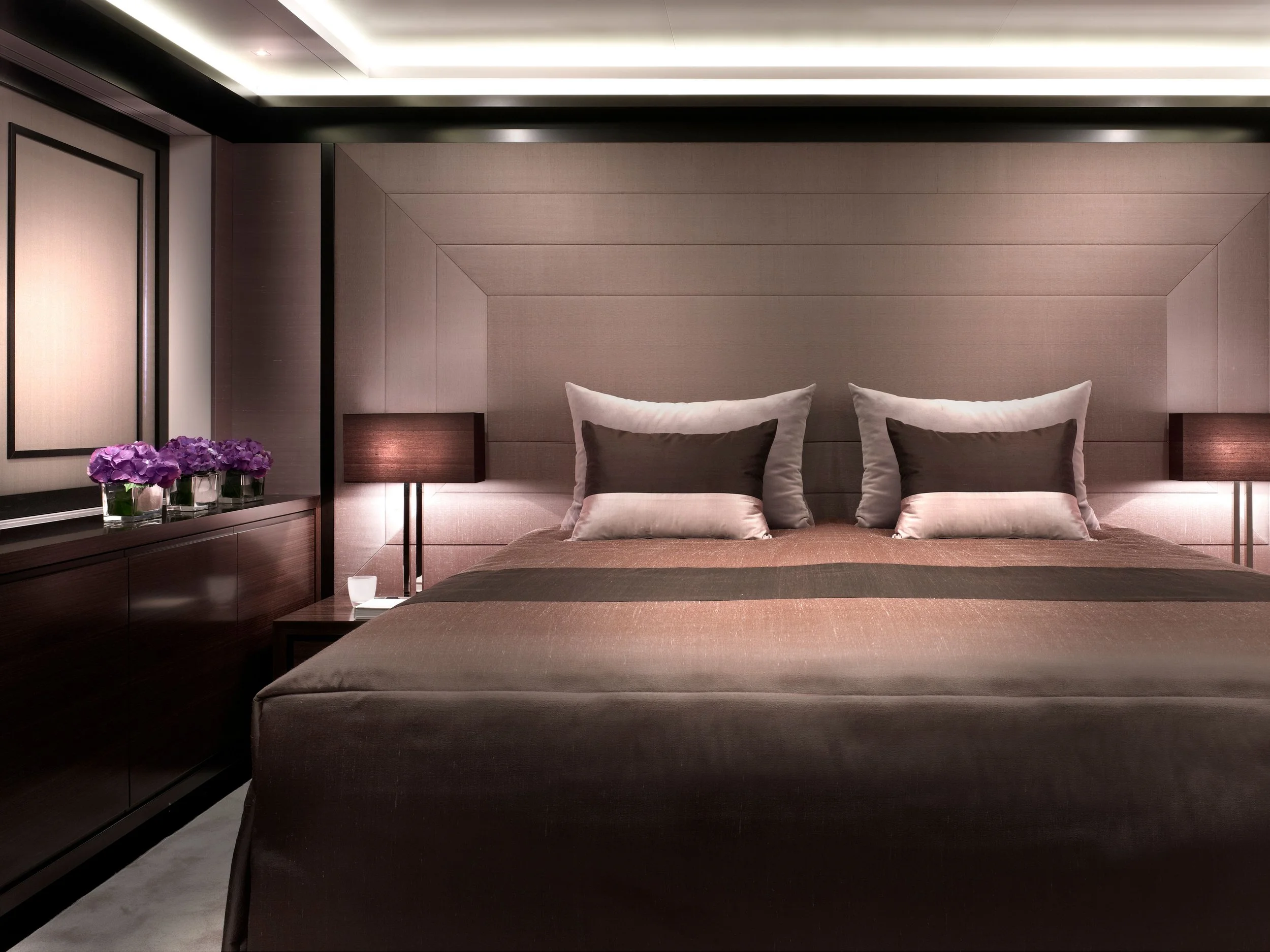 474 24 SAPPHIRE SUPERIOR GUEST CABIN.jpg