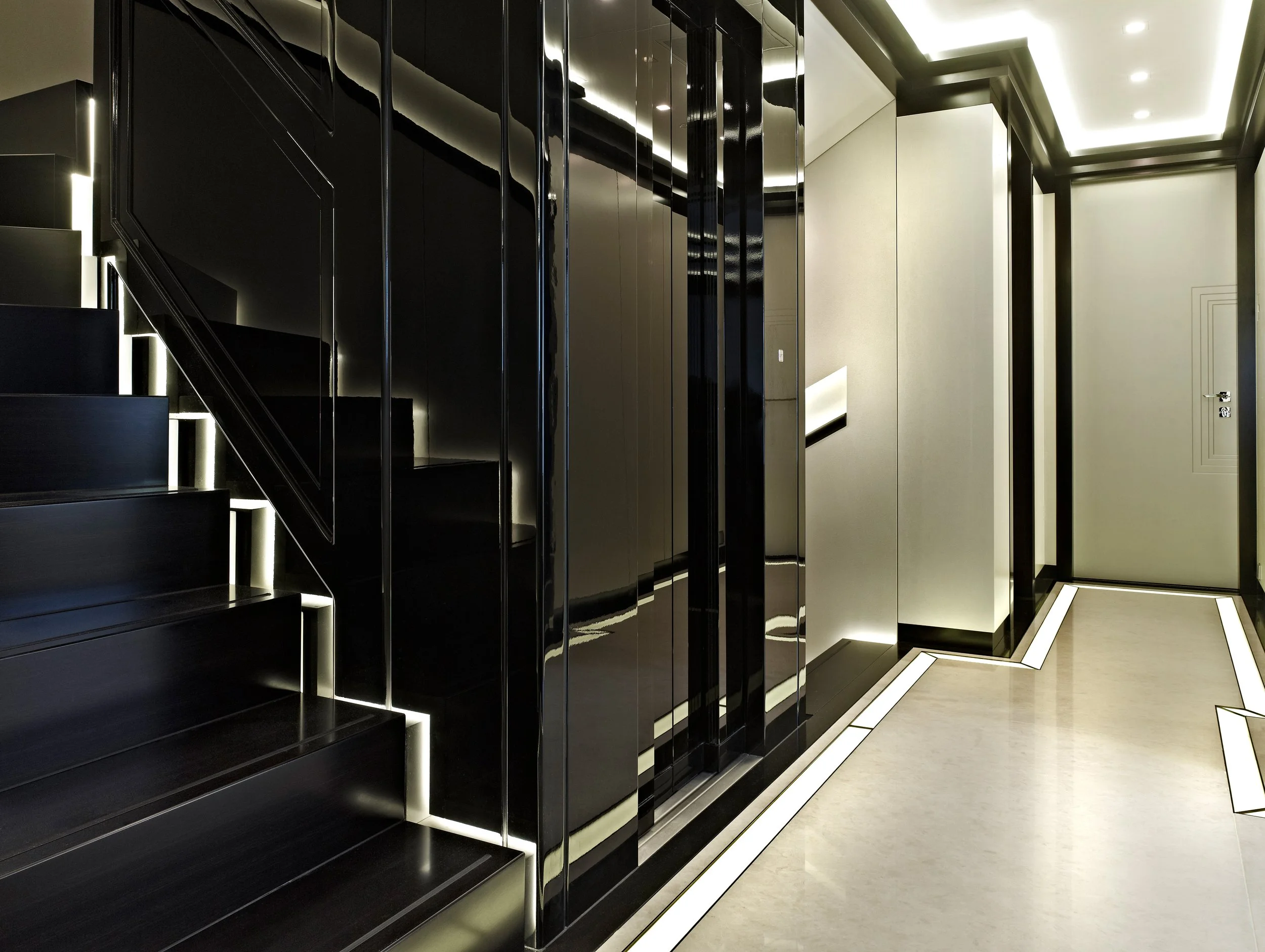 474 15 SAPPHIRE STAIRWAY.jpg