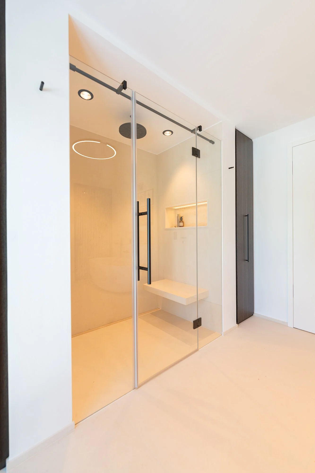 Dusche_front.jpg