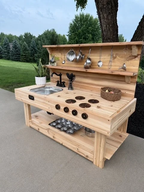 4' Mud Kitchen 
+Faucet w/ Hose Hook-Up
+Middle Shelf
+Utensil Set