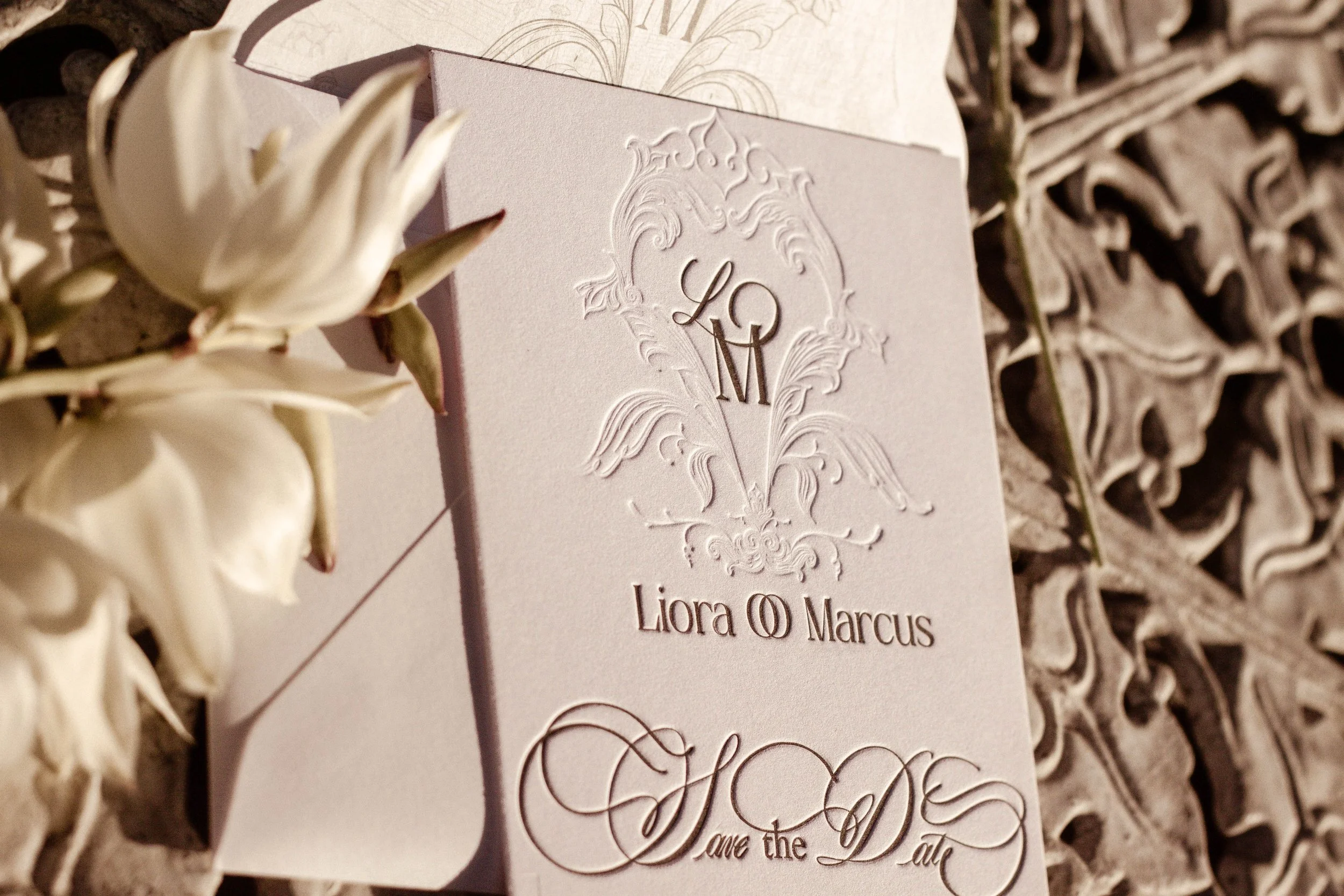 London suite save the date Atelier d'Amélie