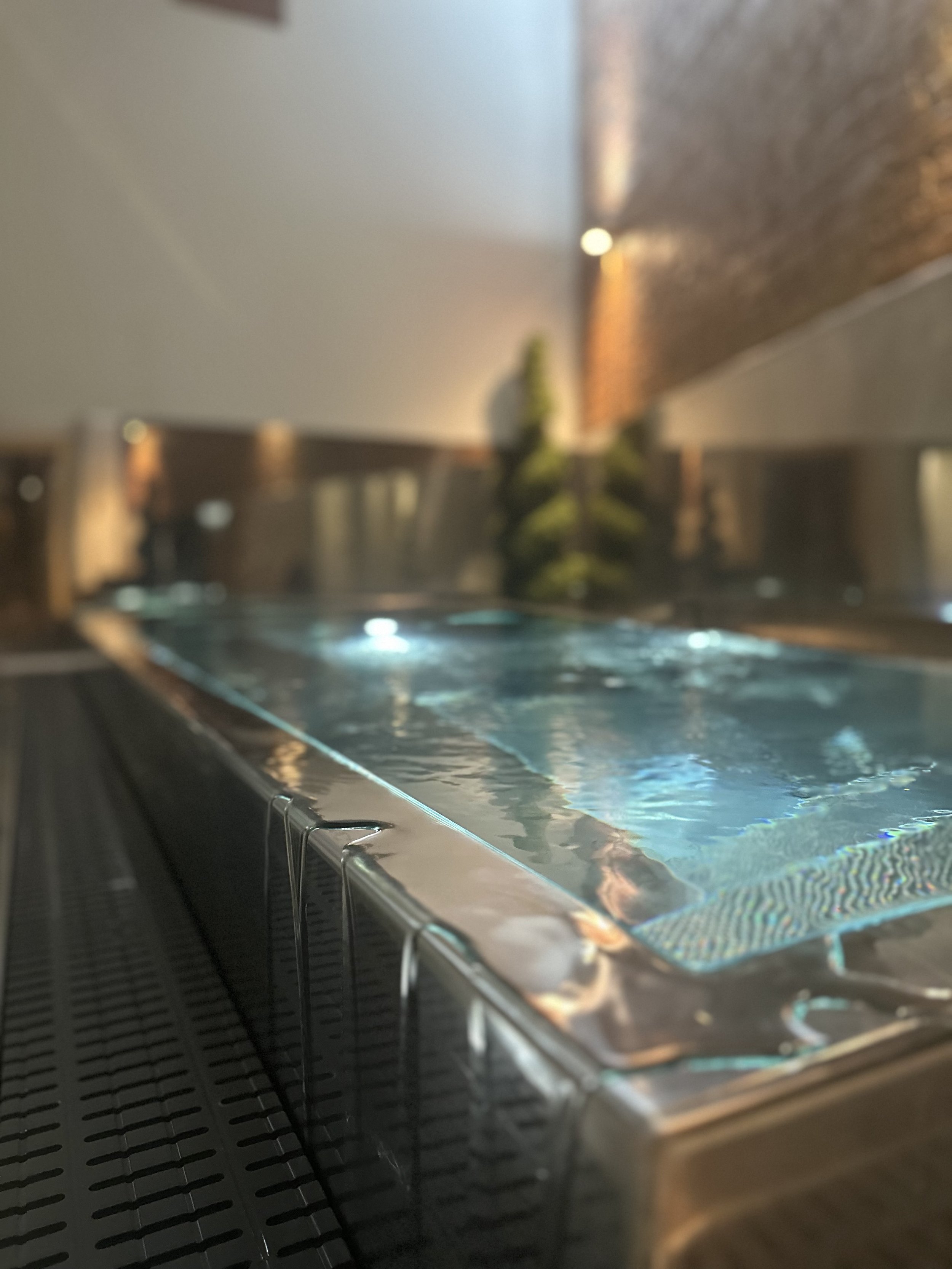 Indoor thermal pool and hydrotherapy at CINQ spa Manchester