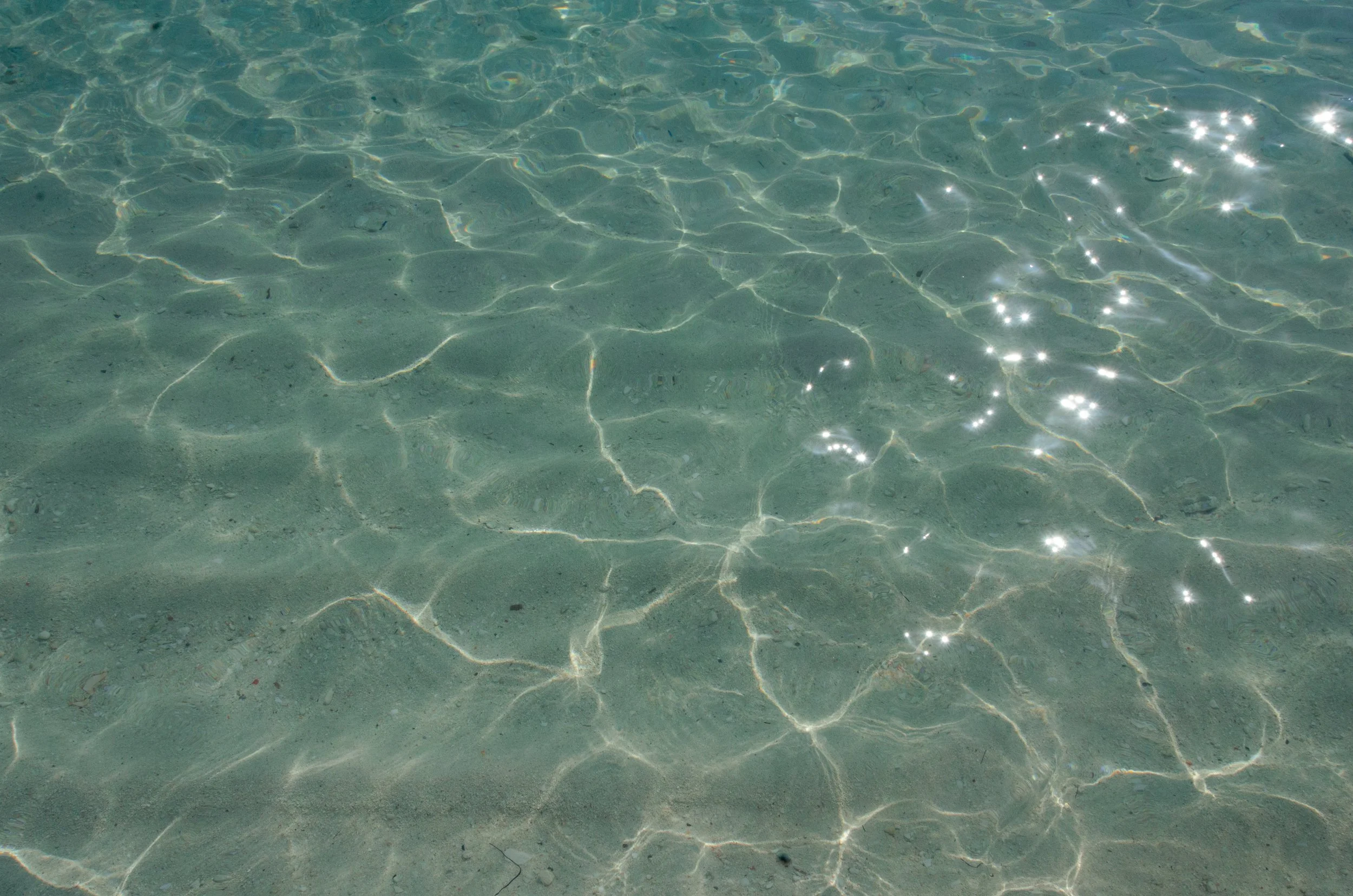 water ripples in bahamas