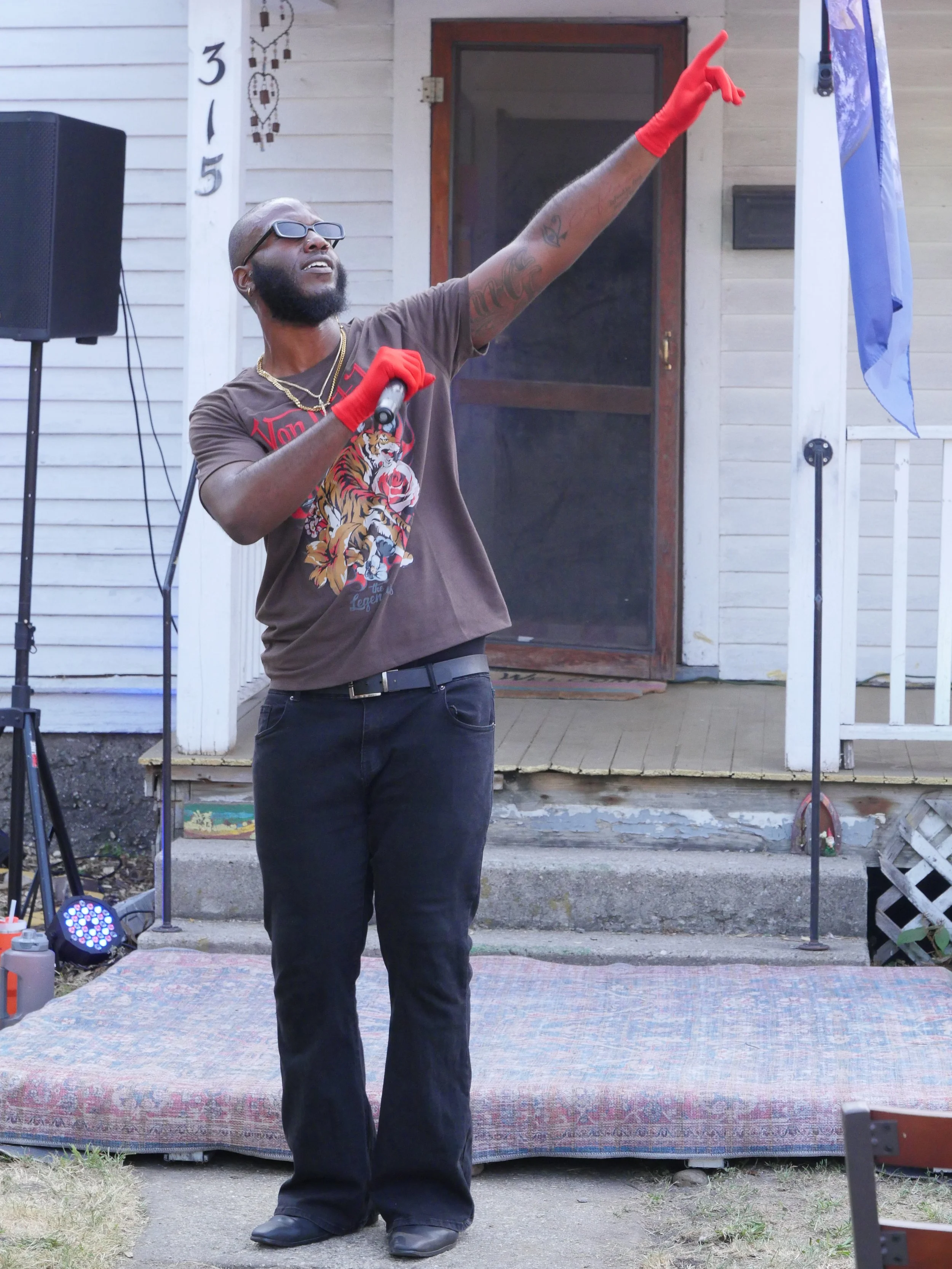 LoveStandJuly25_117.JPG