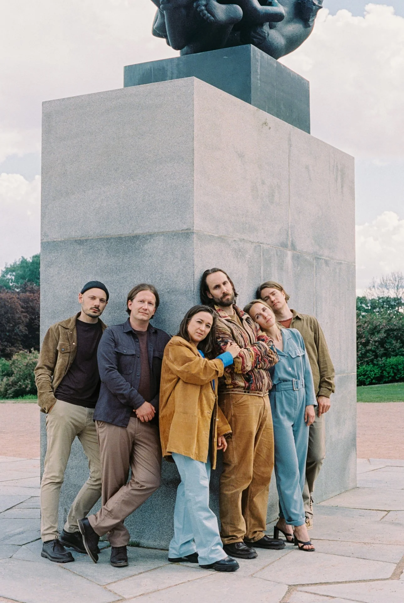 Hayde Bluegrass Orchestra
Rebekka Nilsson, Moa Meinich, Emil Brattested, David Buverud, Ole Enggrav, Sjur Marqvardsen