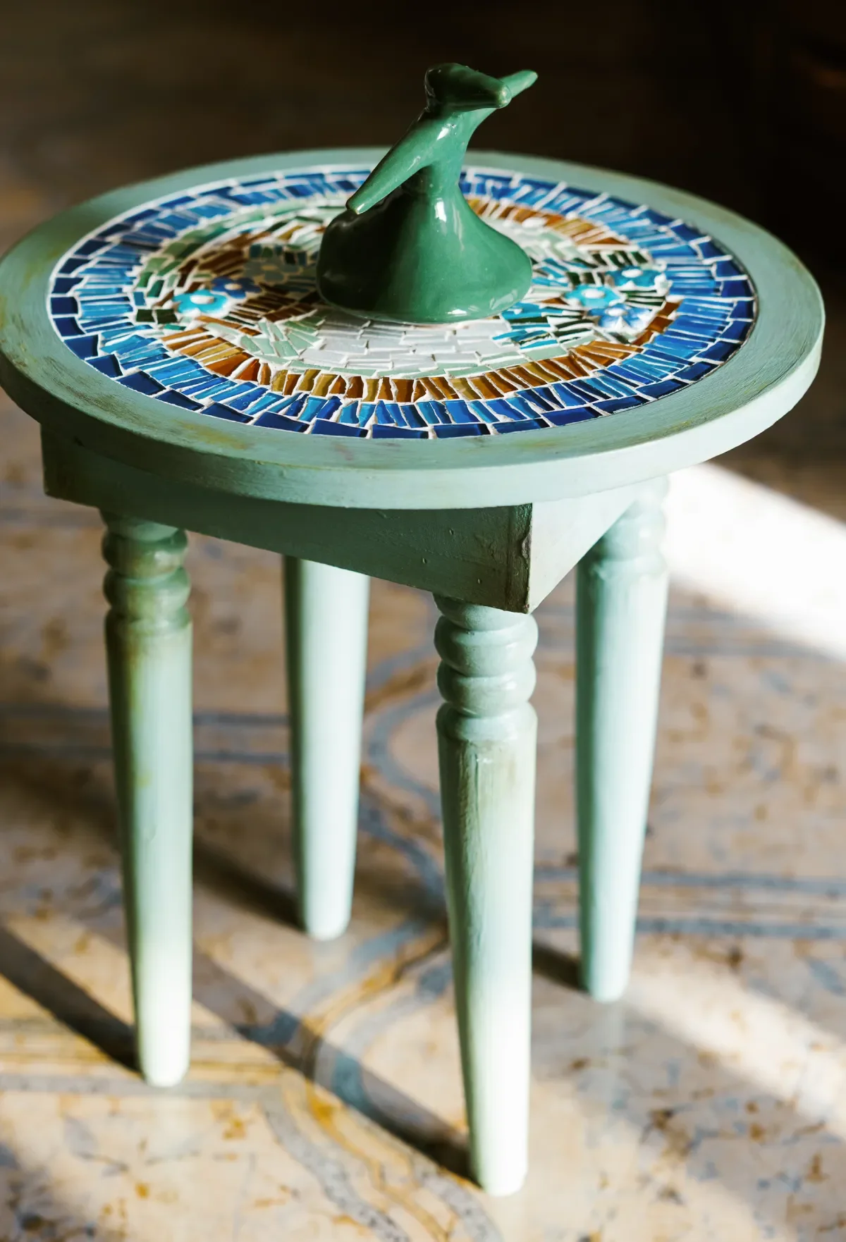  Blue Orbit   
Reclaimed Tile, Painted Wood & Ceramic ø 50 cm, h 55 cm