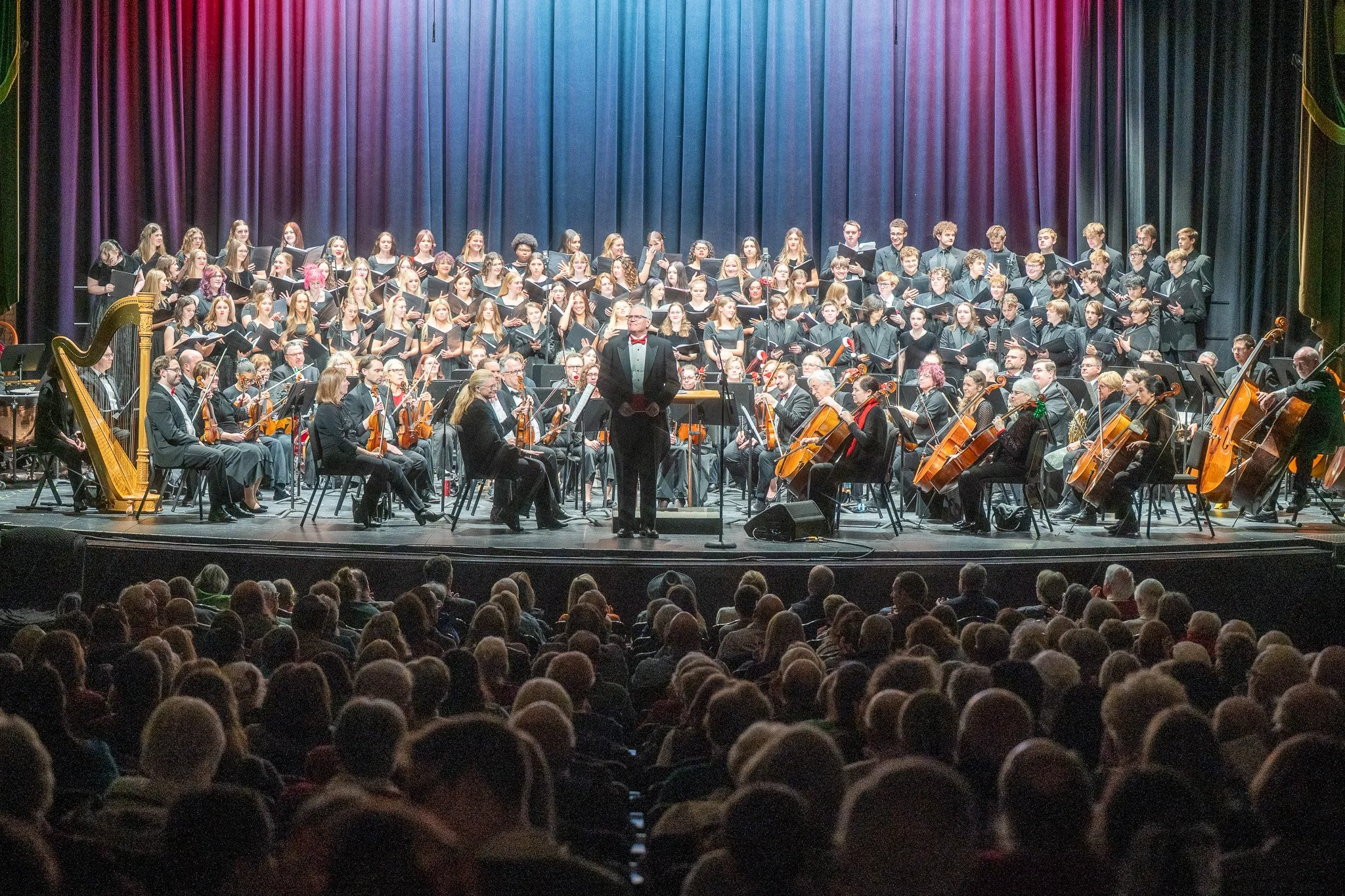 NGSO, Choir and full house.jpg