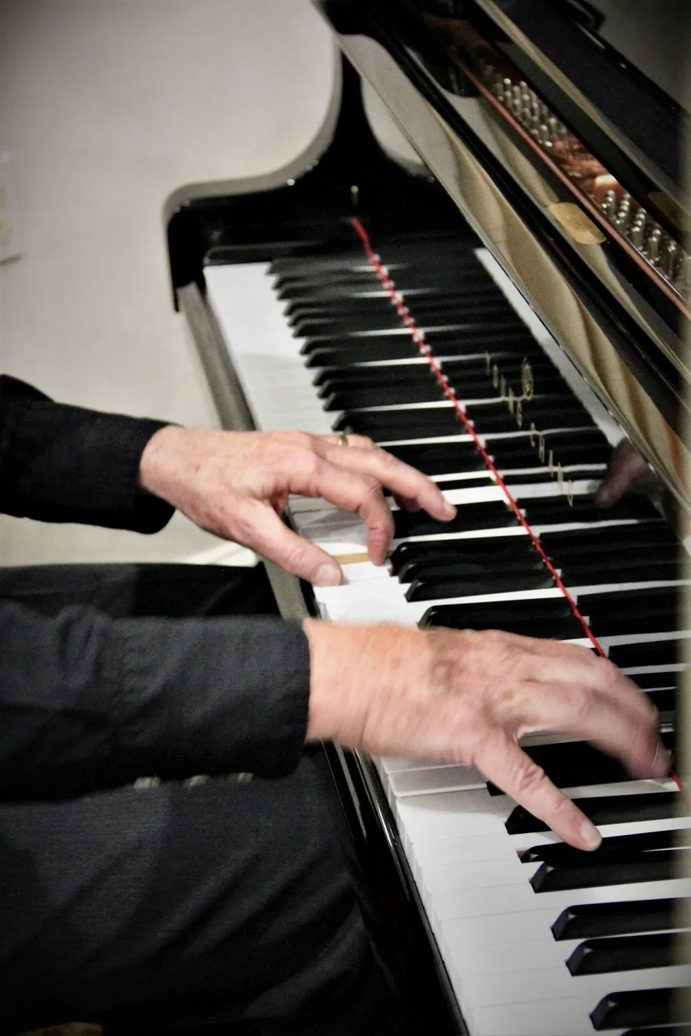 Peter__piano_hands.webp