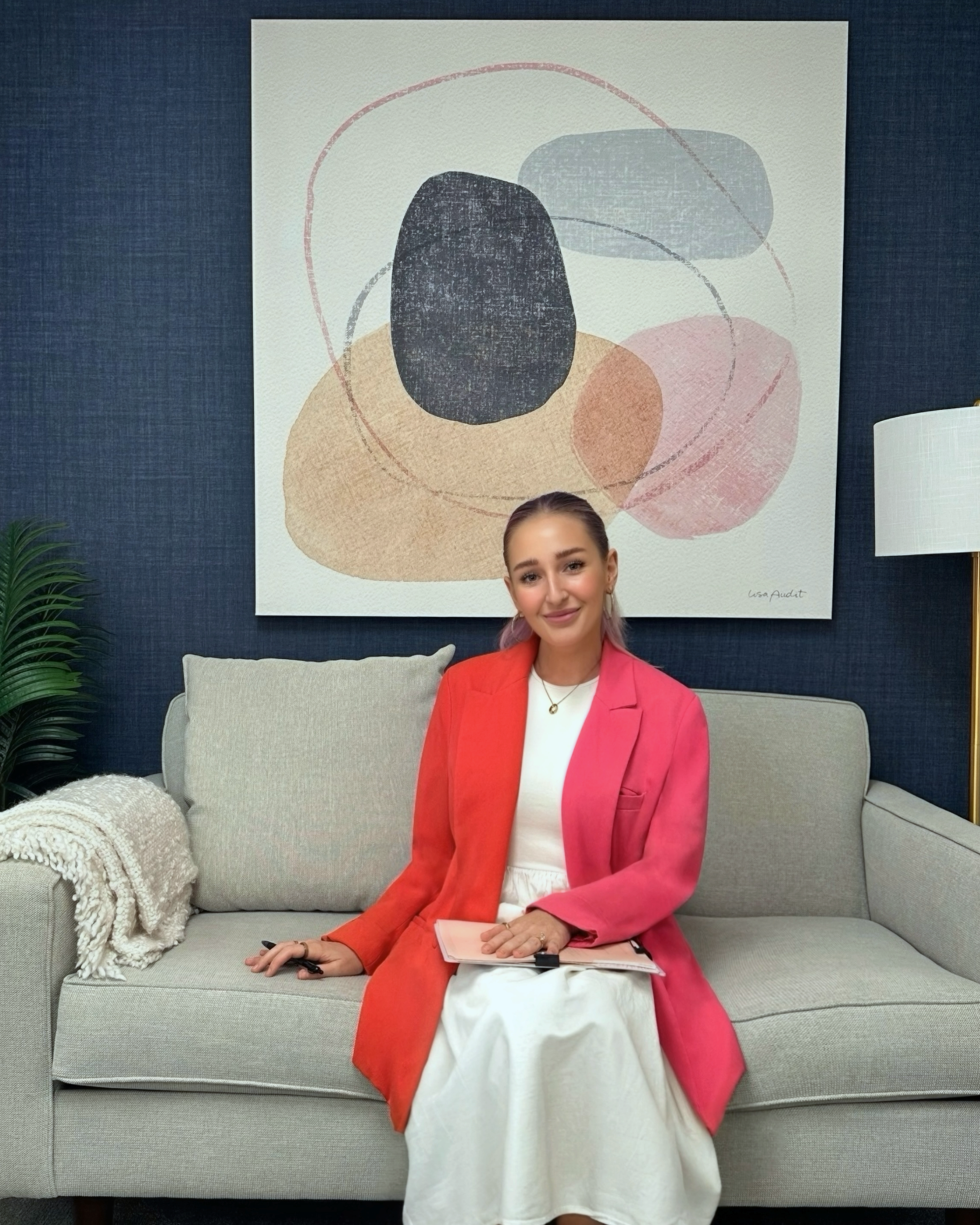 Laura Todd, LPCC providing trauma-informed therapy in San Diego and throughout California