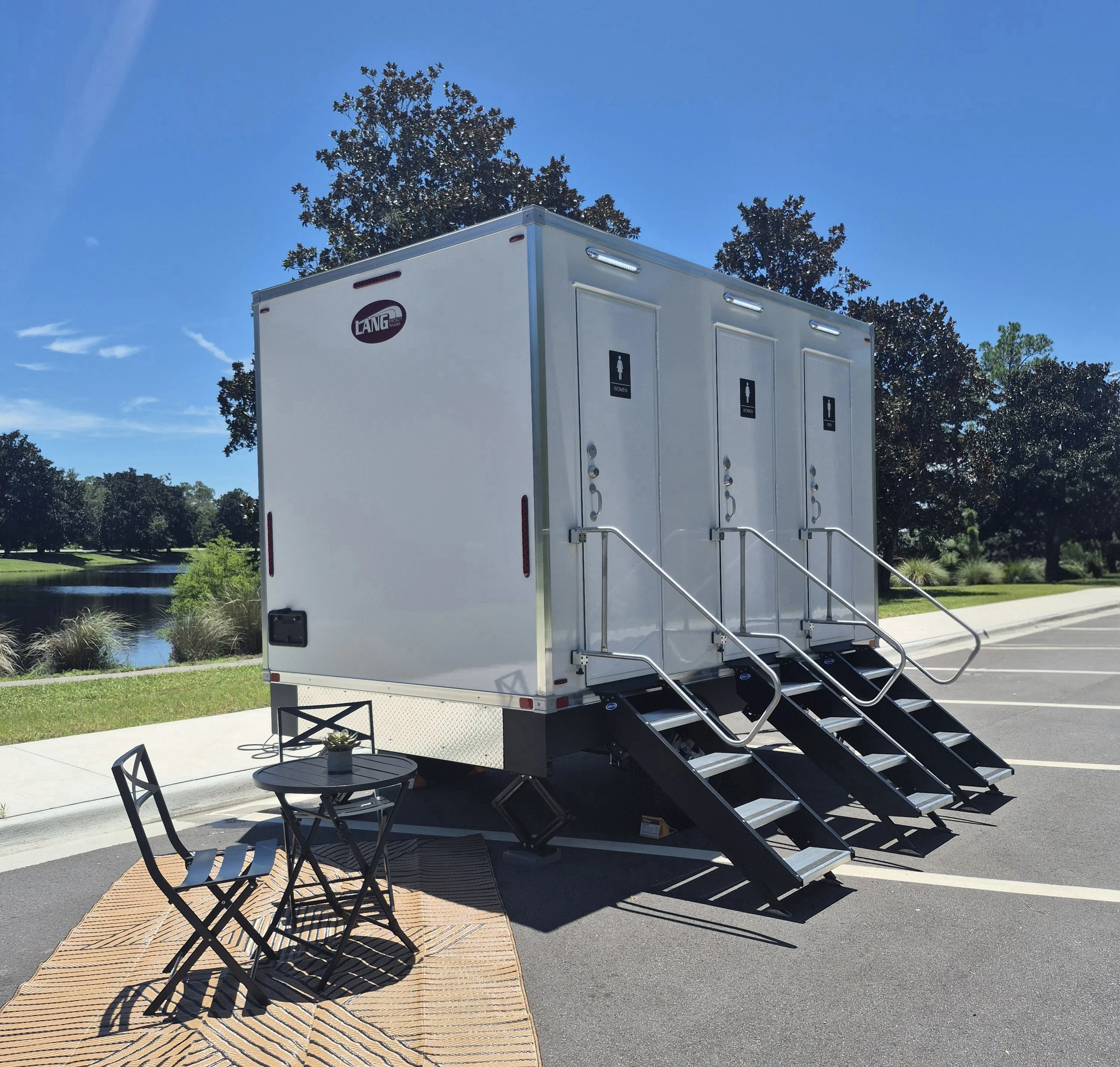 When Do You Need a Luxury Restroom Trailer?